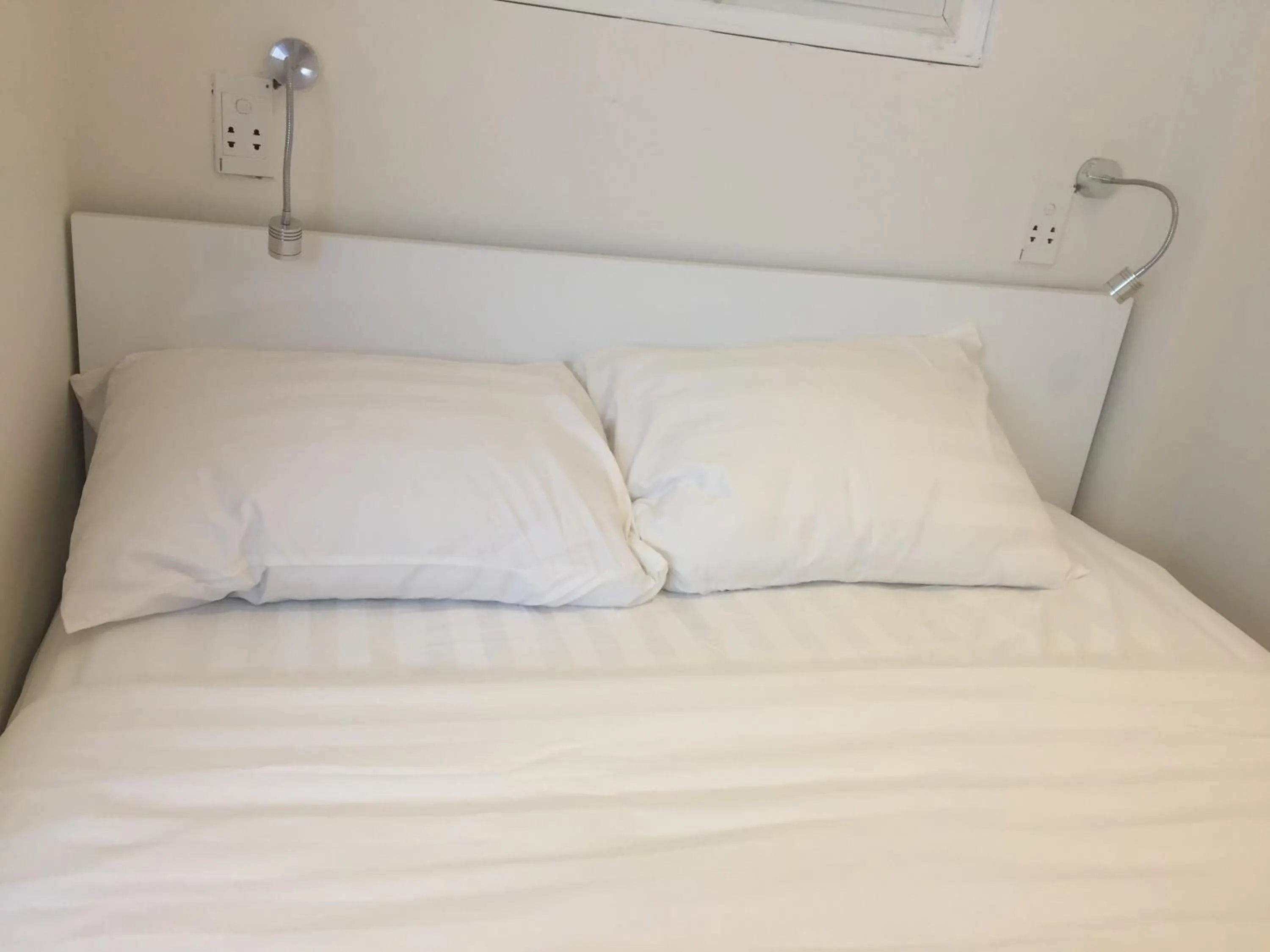 Bed in An Nam Corner - Sky