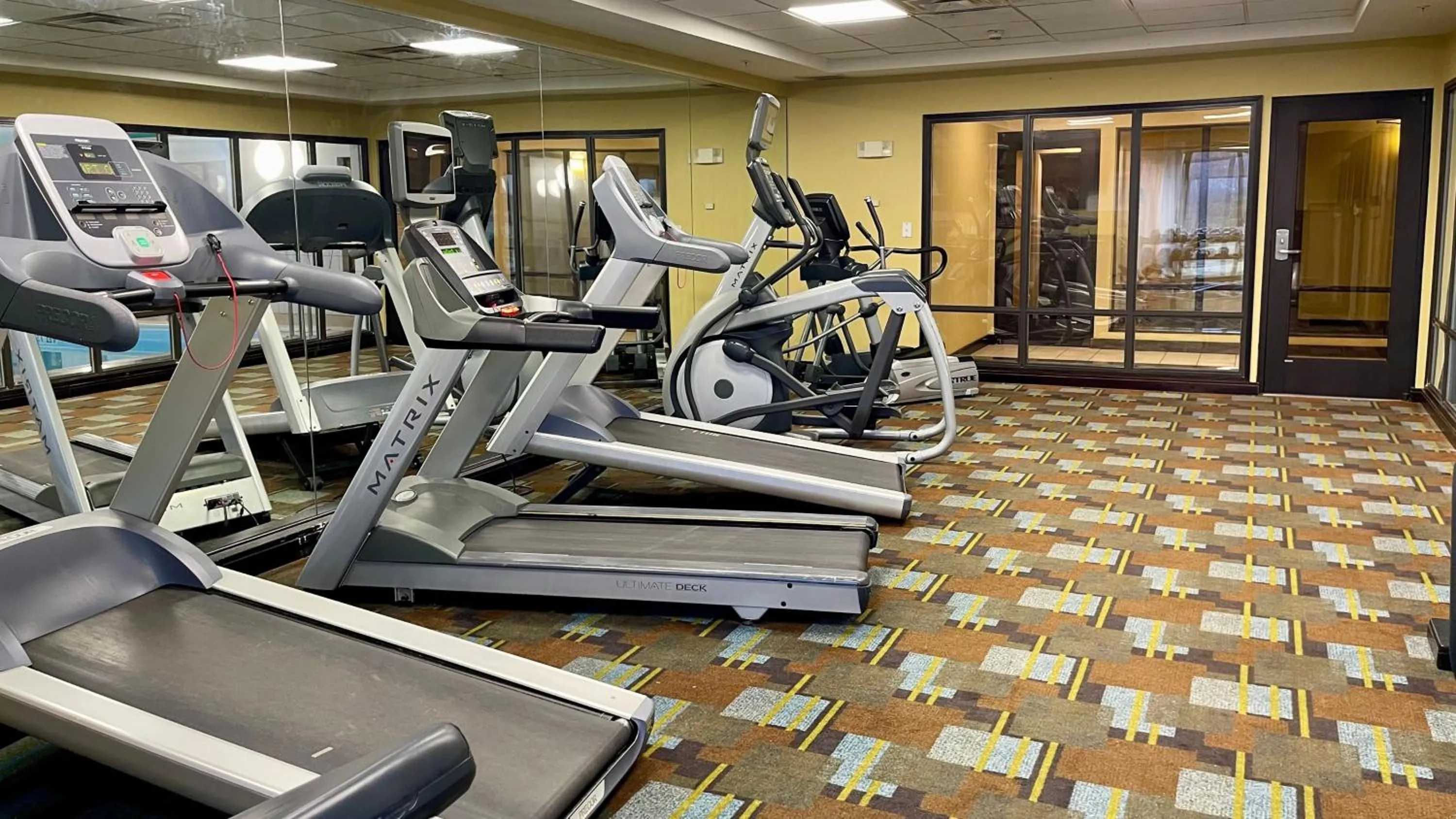 Fitness centre/facilities in Holiday Inn Express and Suites Detroit North-Troy by IHG