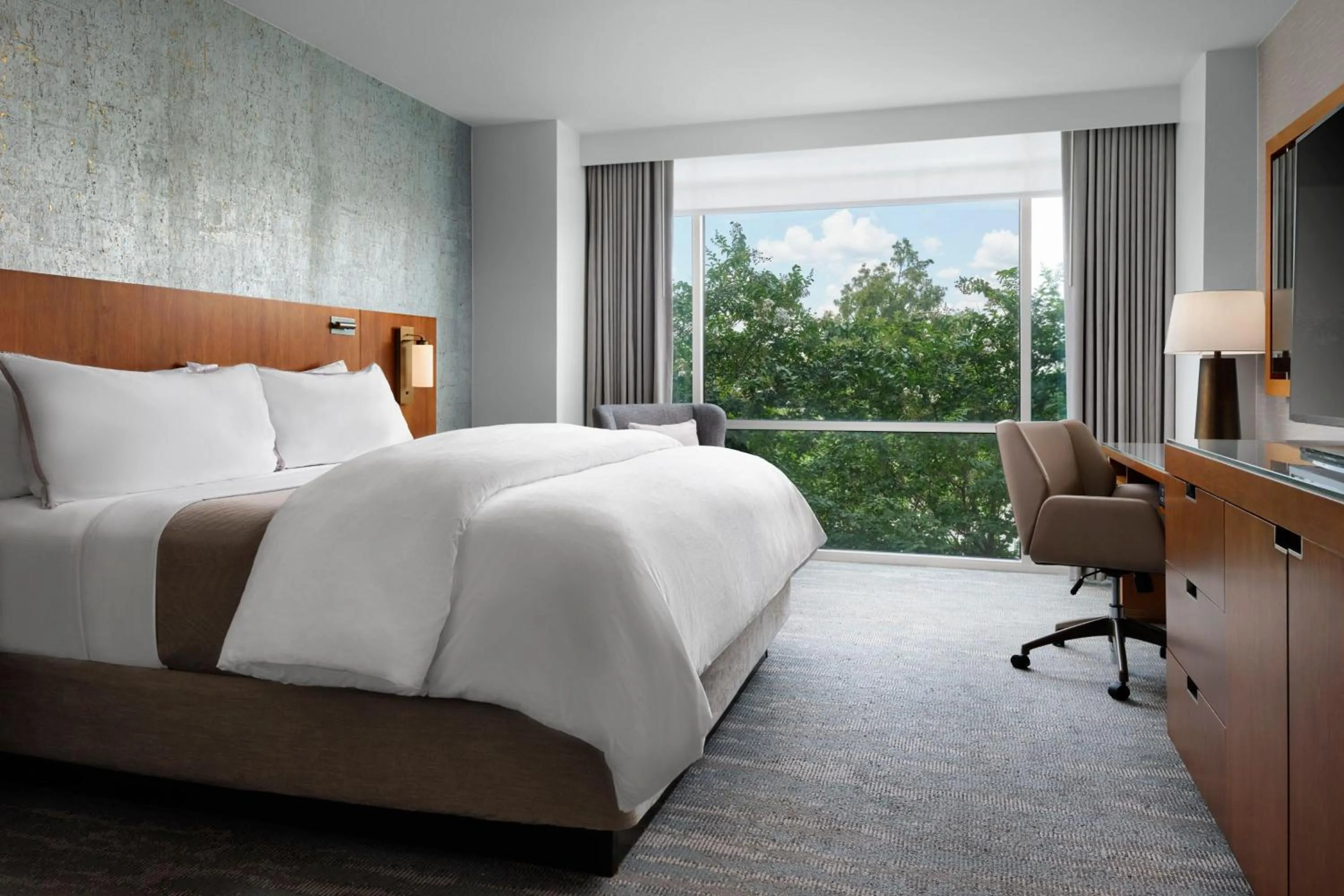 Photo of the whole room, Bed in The Westin Austin at The Domain