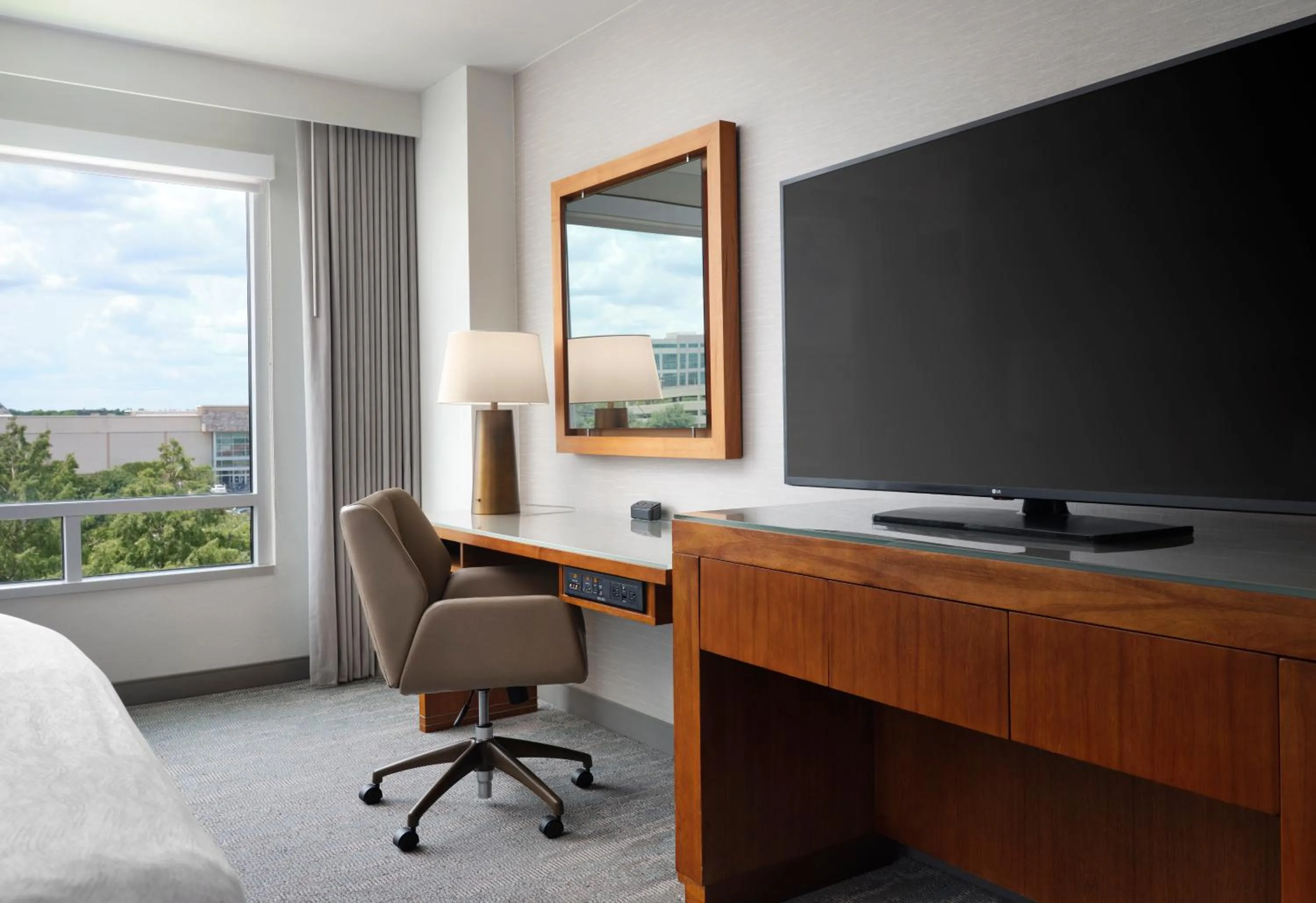 TV and multimedia in The Westin Austin at The Domain