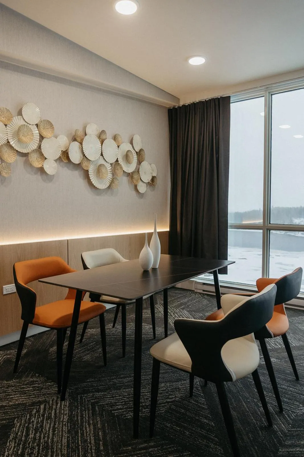 Clarion Lakeside Inn & Conference Centre