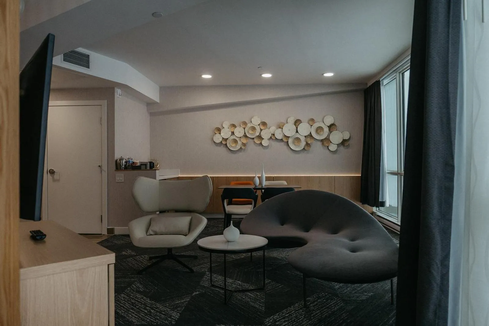 Clarion Lakeside Inn & Conference Centre