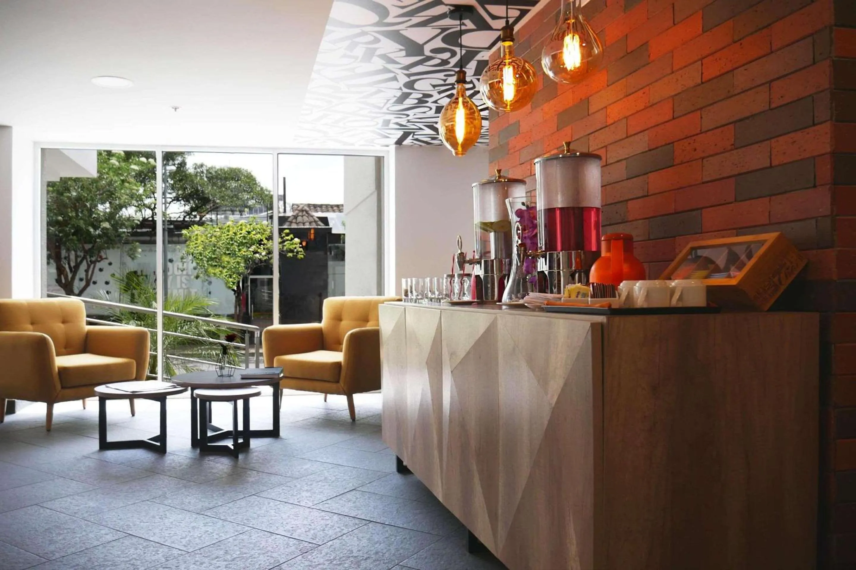 Lobby or reception in Park Inn by Radisson Quito