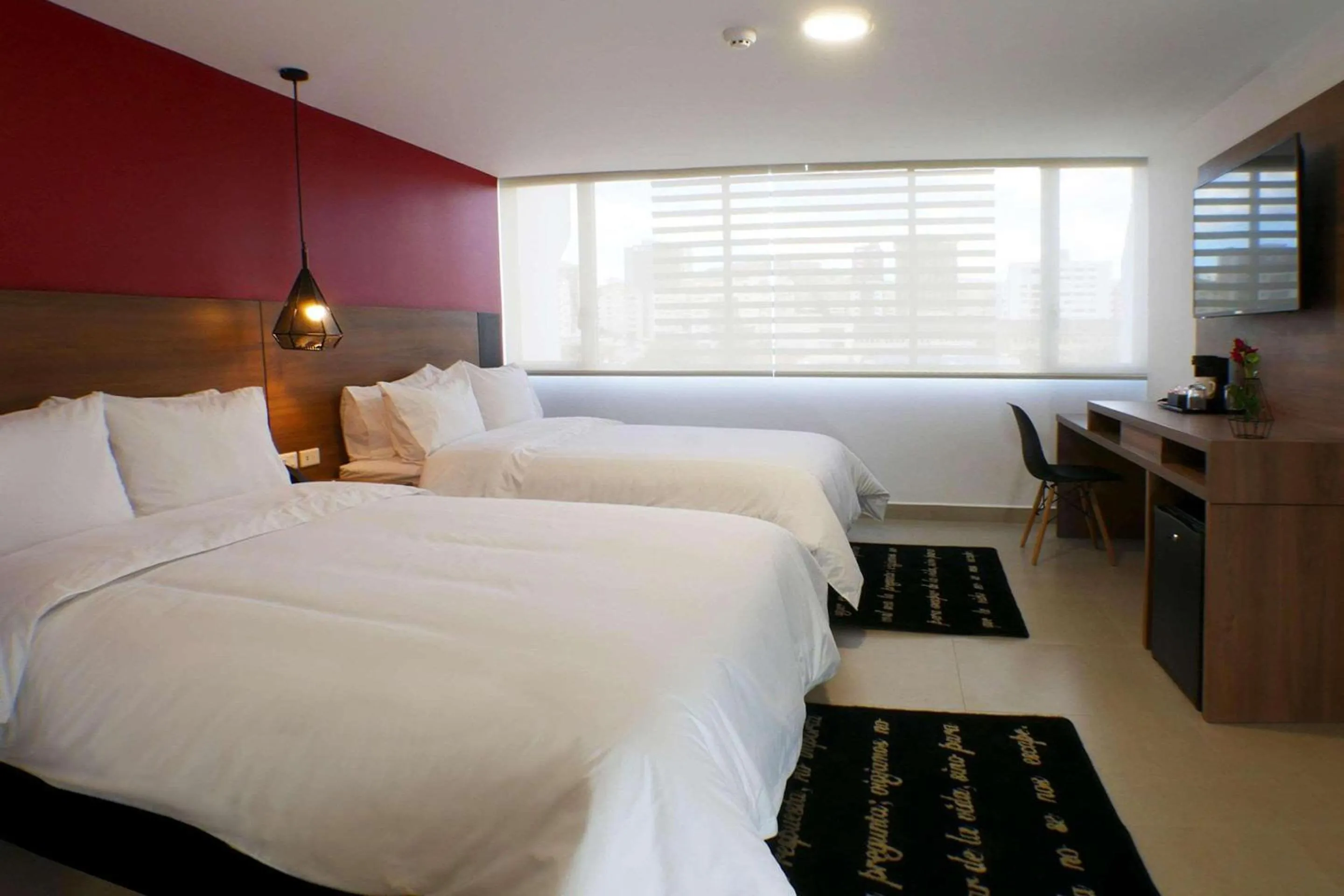 Bedroom, Bed in Park Inn by Radisson Quito