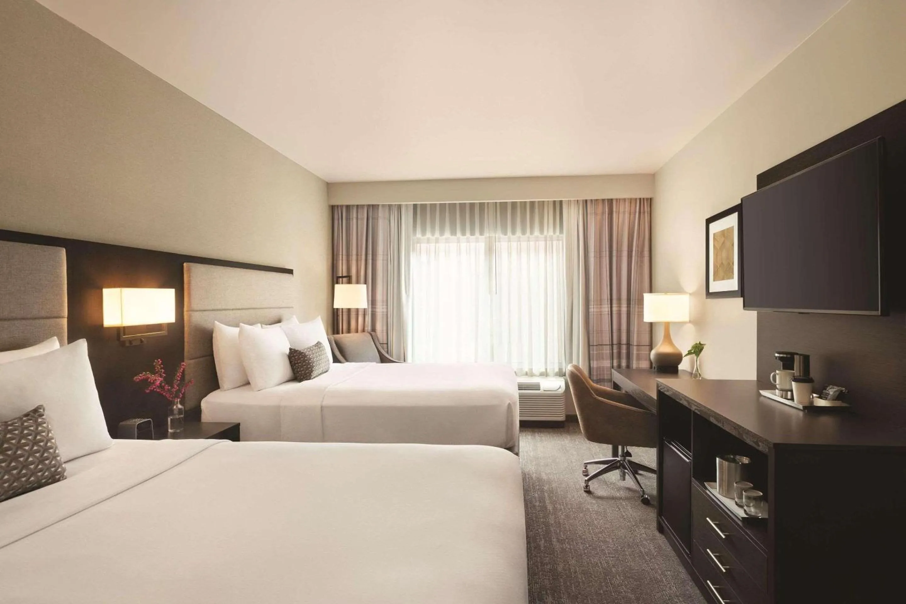 Bedroom, Bed in Radisson Hotel Oklahoma City Airport