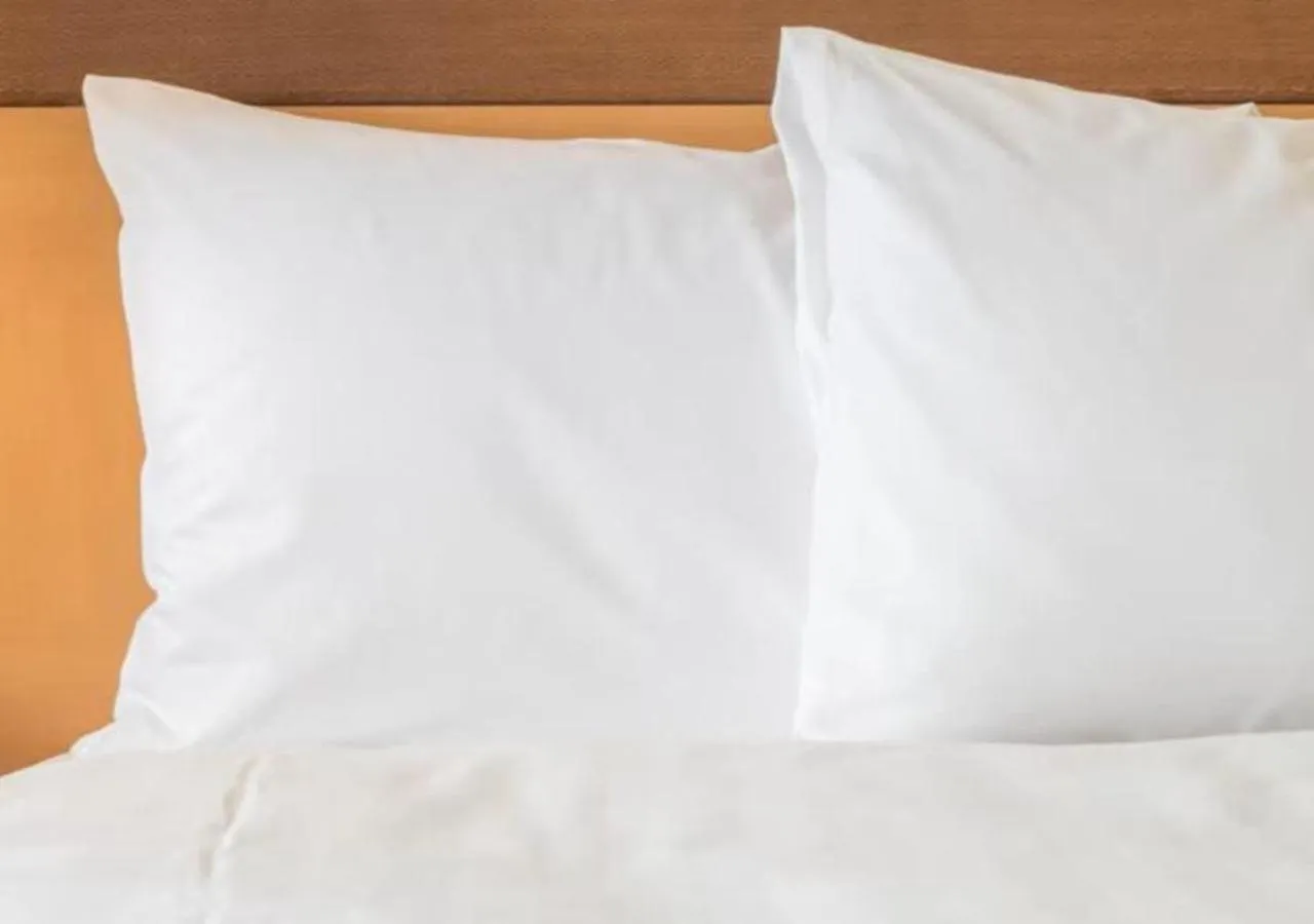 Bed in Holiday Inn Express - Newark Airport - Elizabeth by IHG