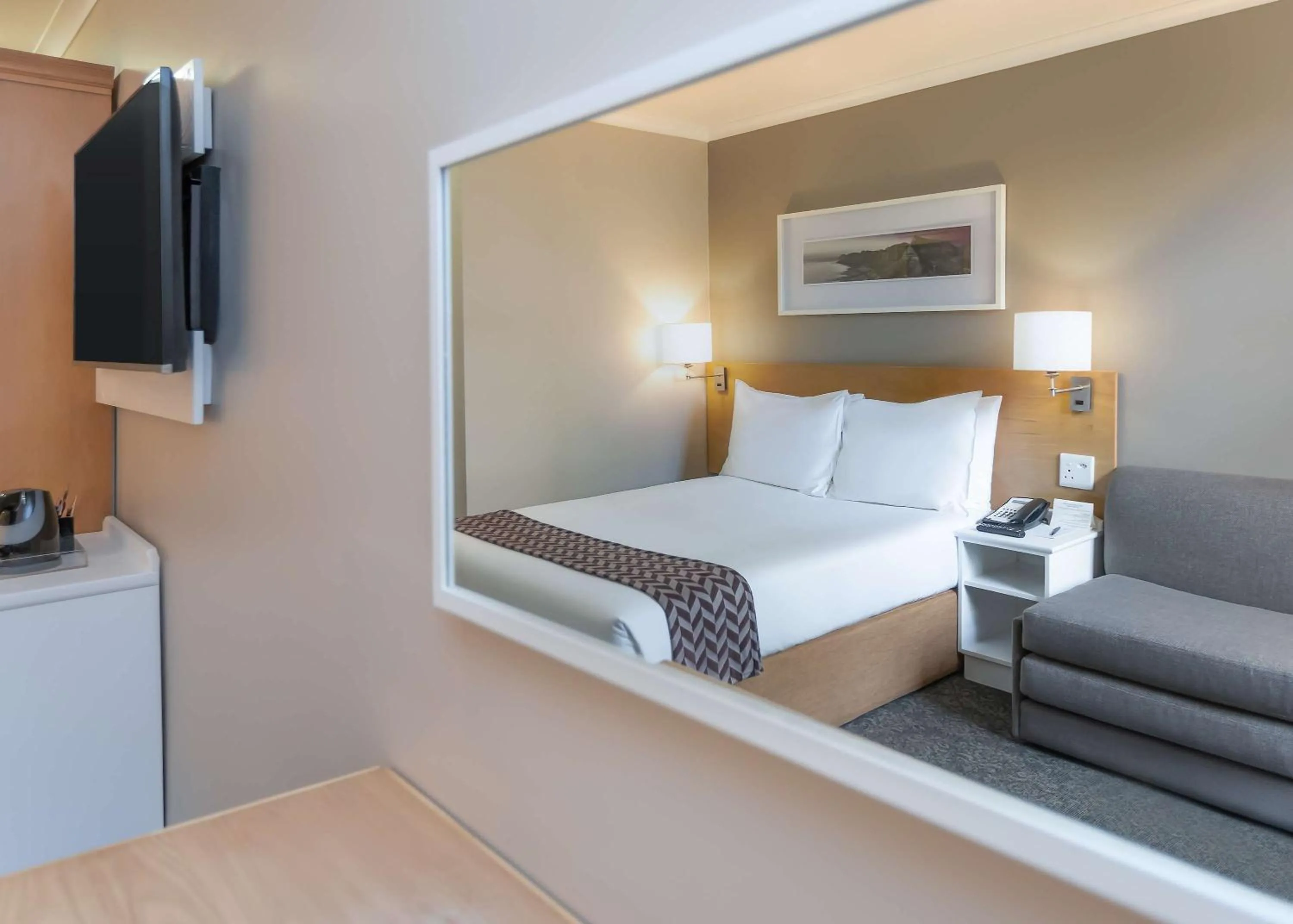 Bedroom, Bed in StayEasy Century City