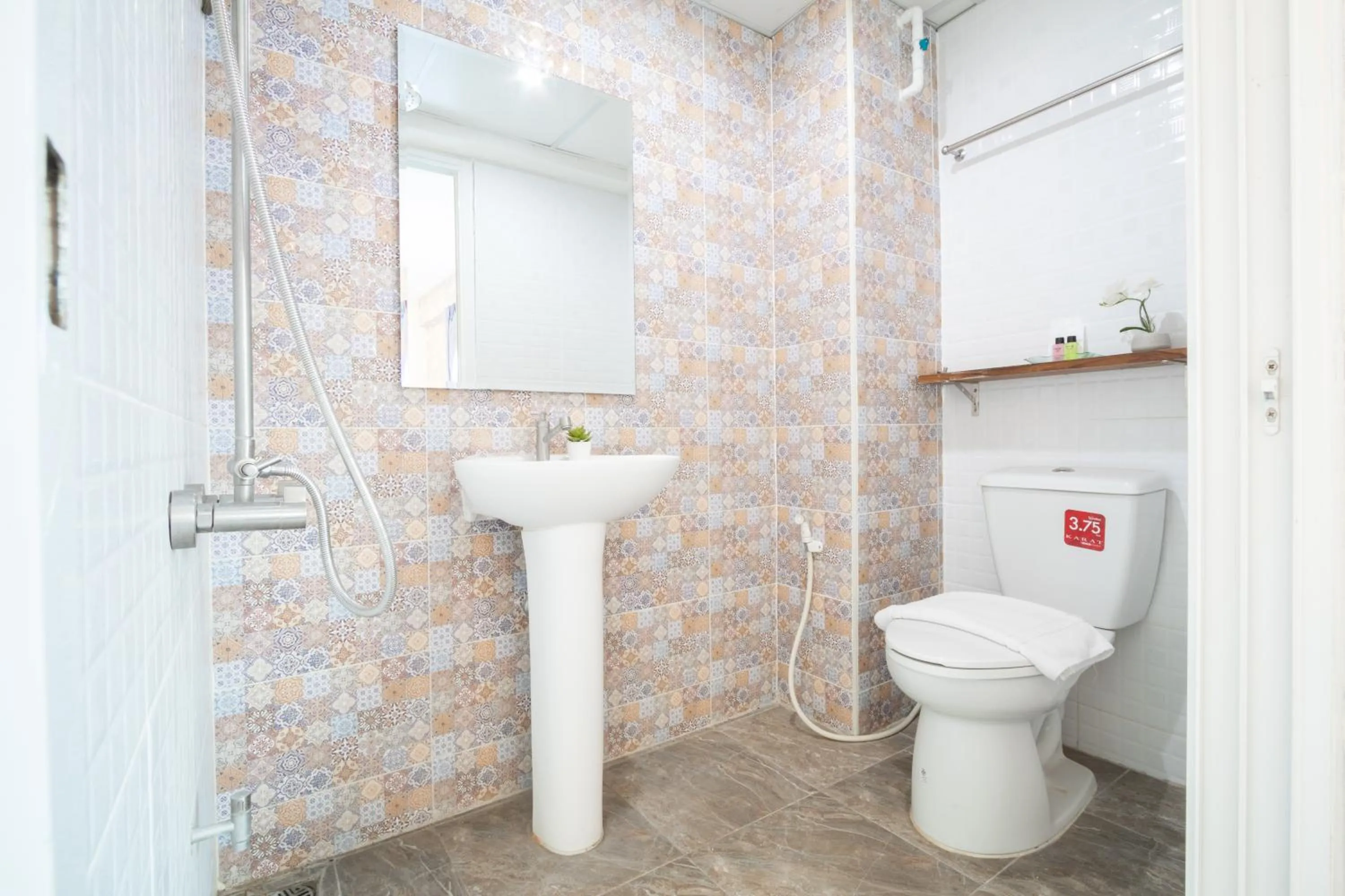 Bathroom in Sweetloft Hotel Don Muang