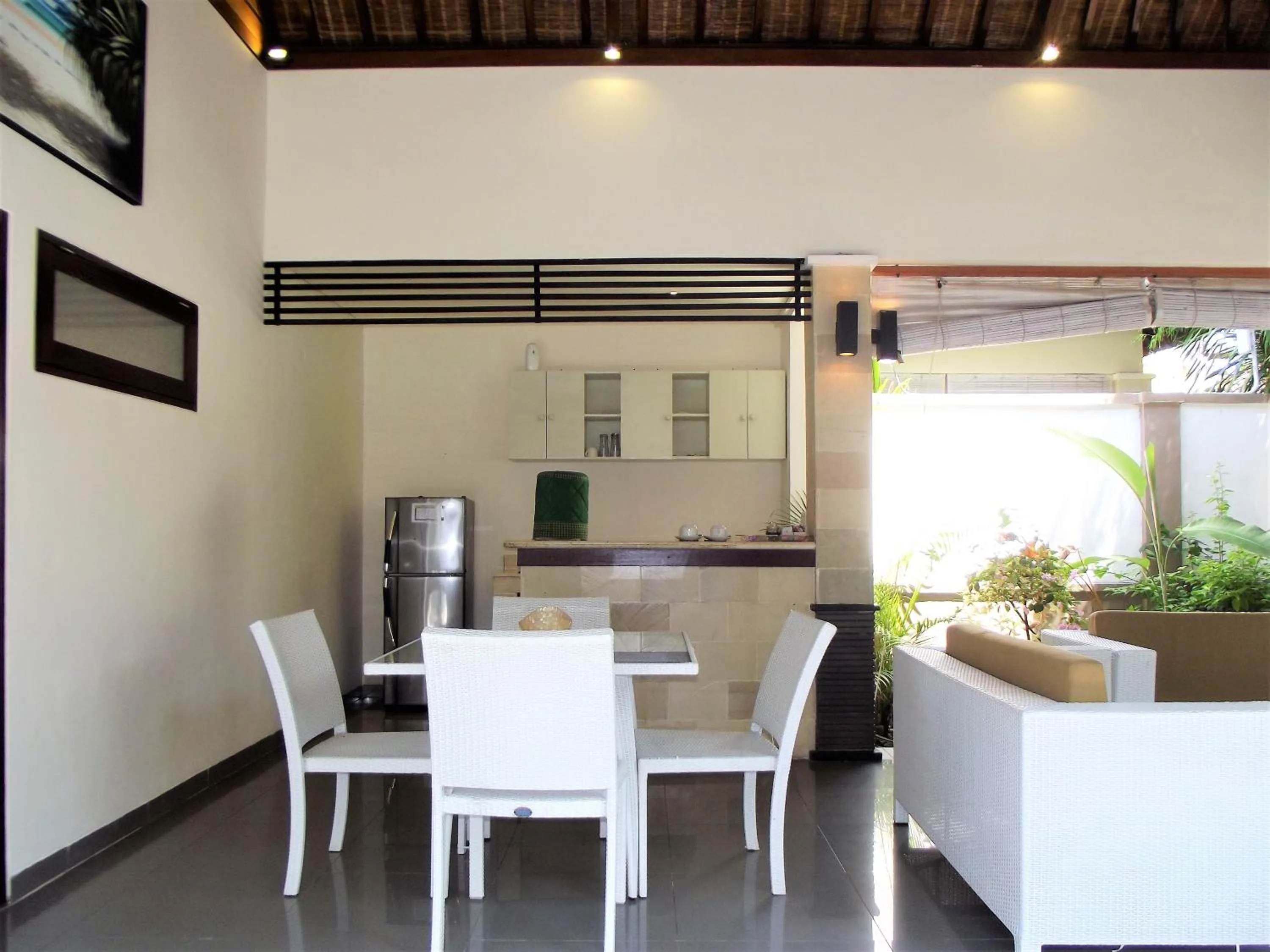 Balcony/Terrace in The Lakshmi Villas by The Beach House