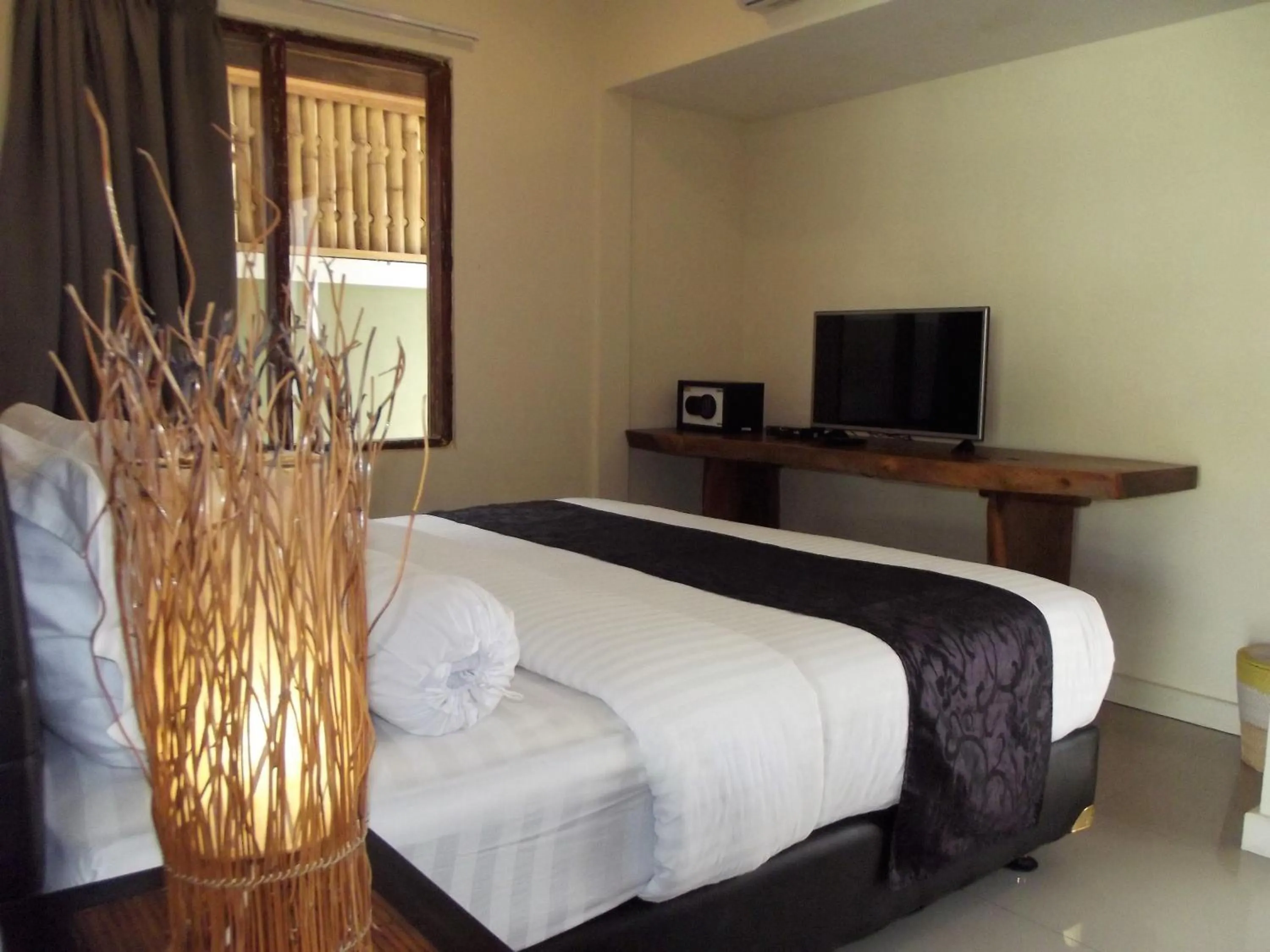 Bedroom, Bed in The Lakshmi Villas by The Beach House