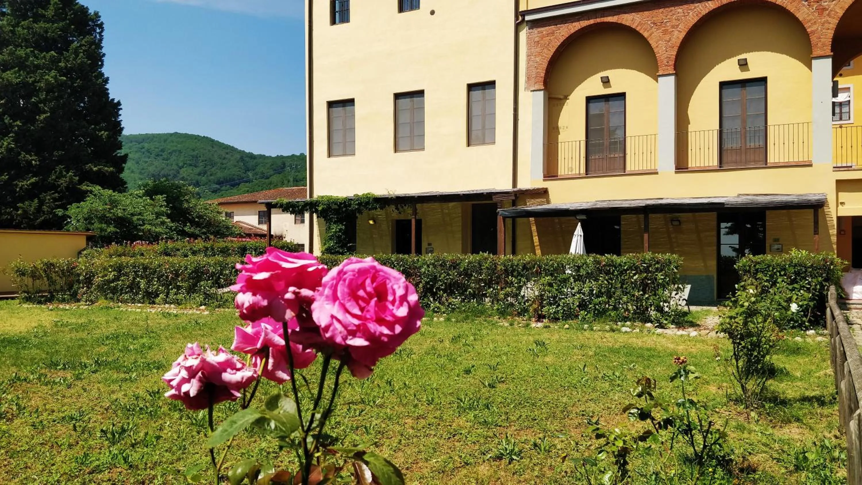 Property building in La Poggerina