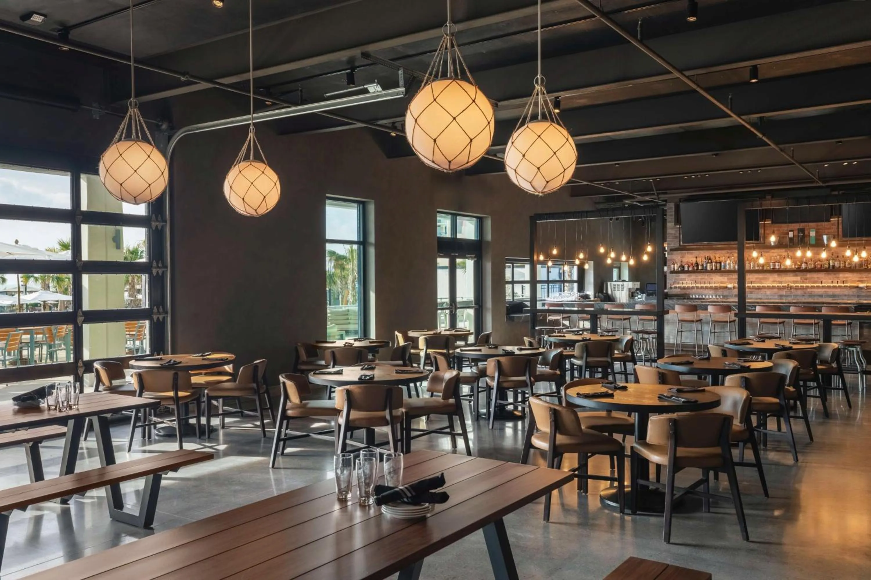 Lounge or bar in Hilton Myrtle Beach Resort