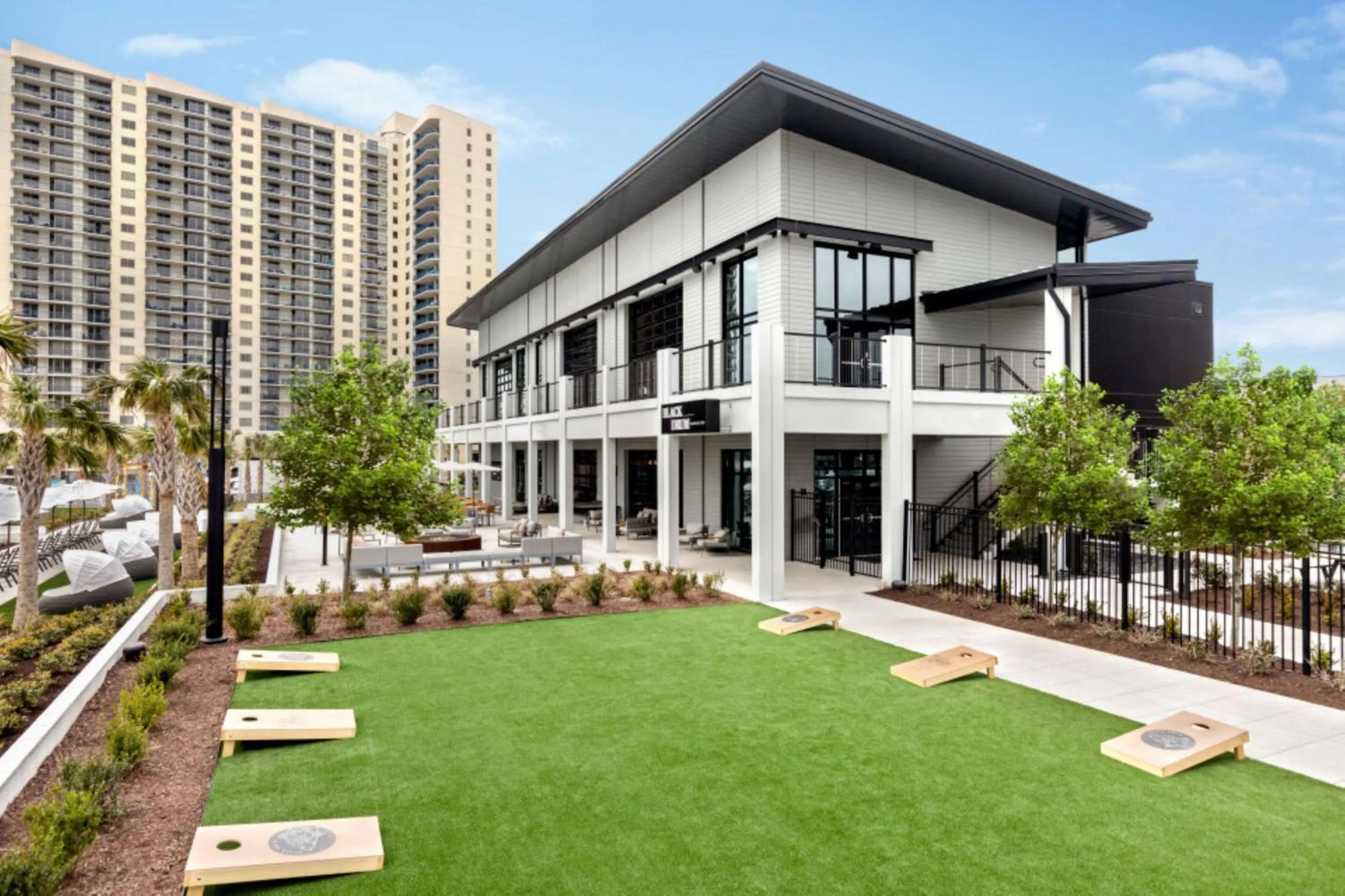 Property building in Hilton Myrtle Beach Resort