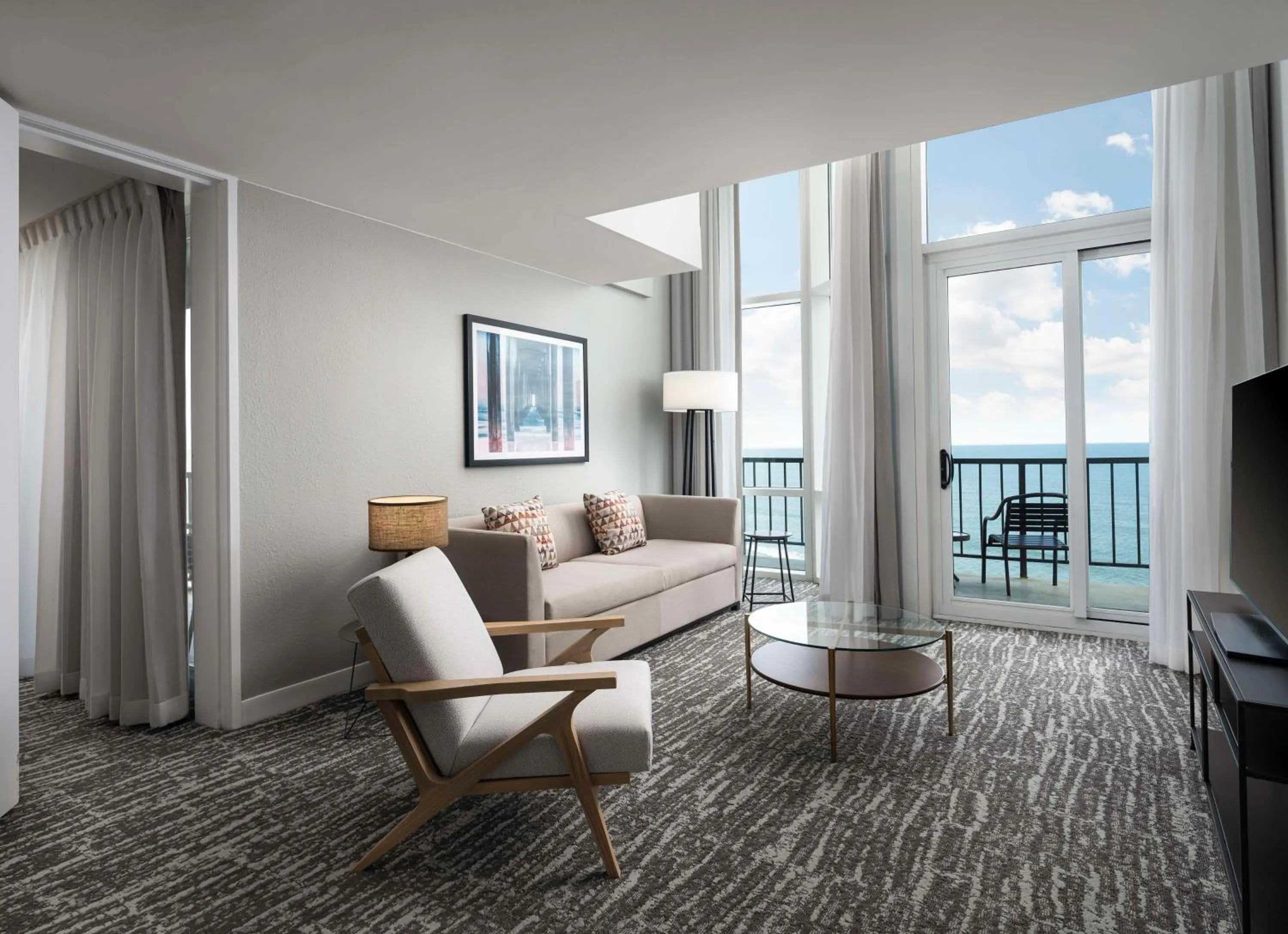 Living room in Hilton Myrtle Beach Resort