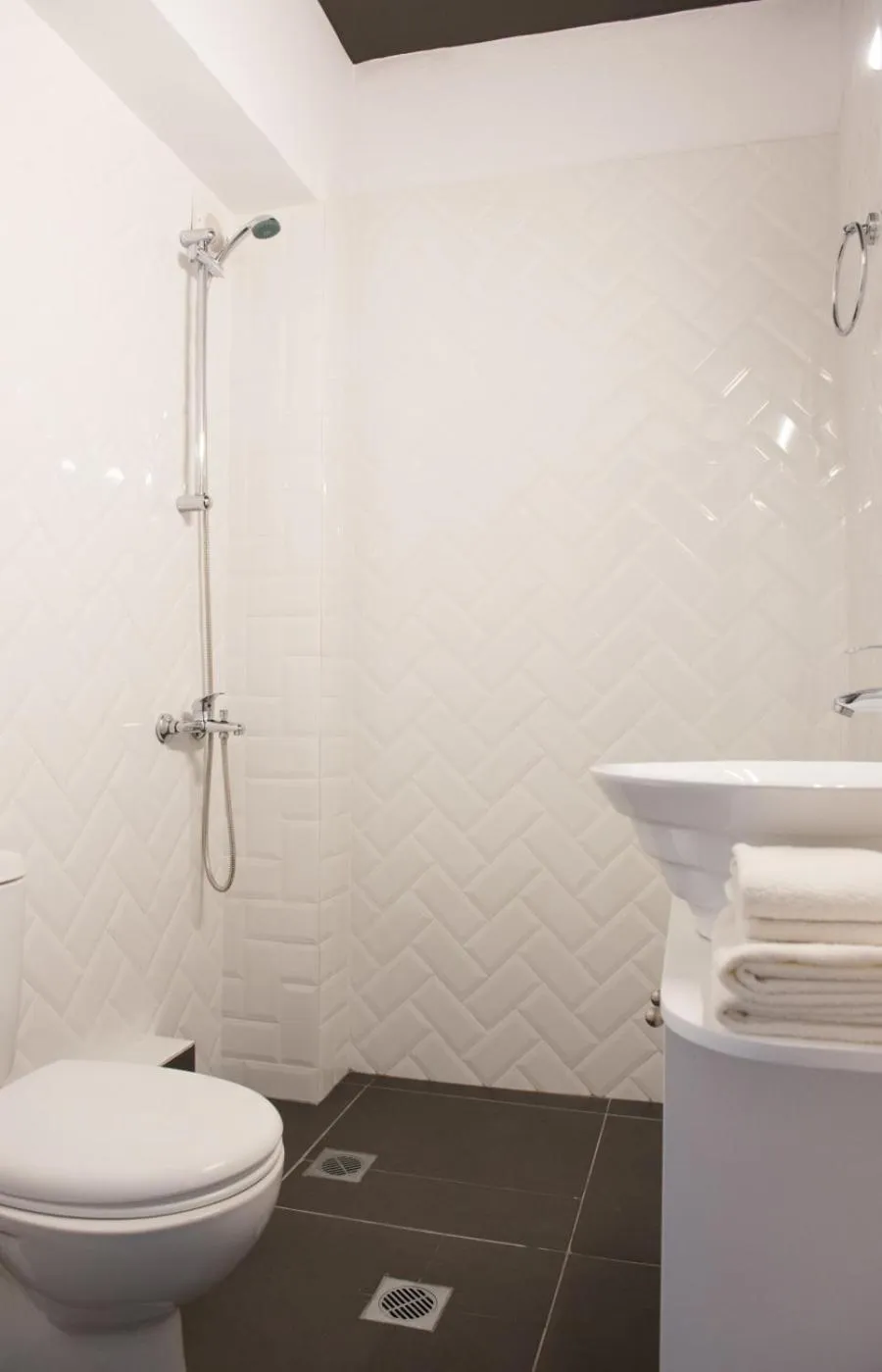 Bathroom in Athens Studios