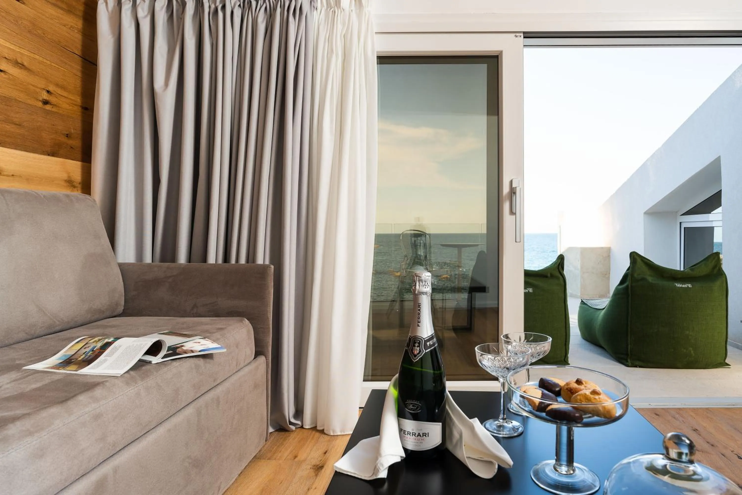 Balcony/Terrace in Re Dionisio Luxury Suites