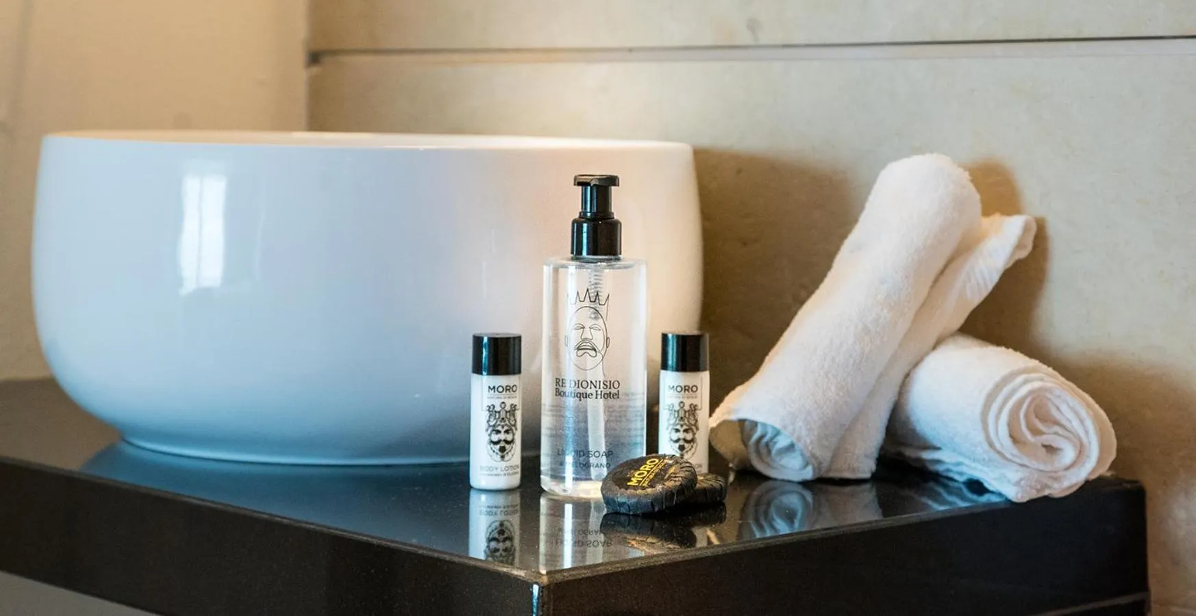 Bathroom in Re Dionisio Luxury Suites