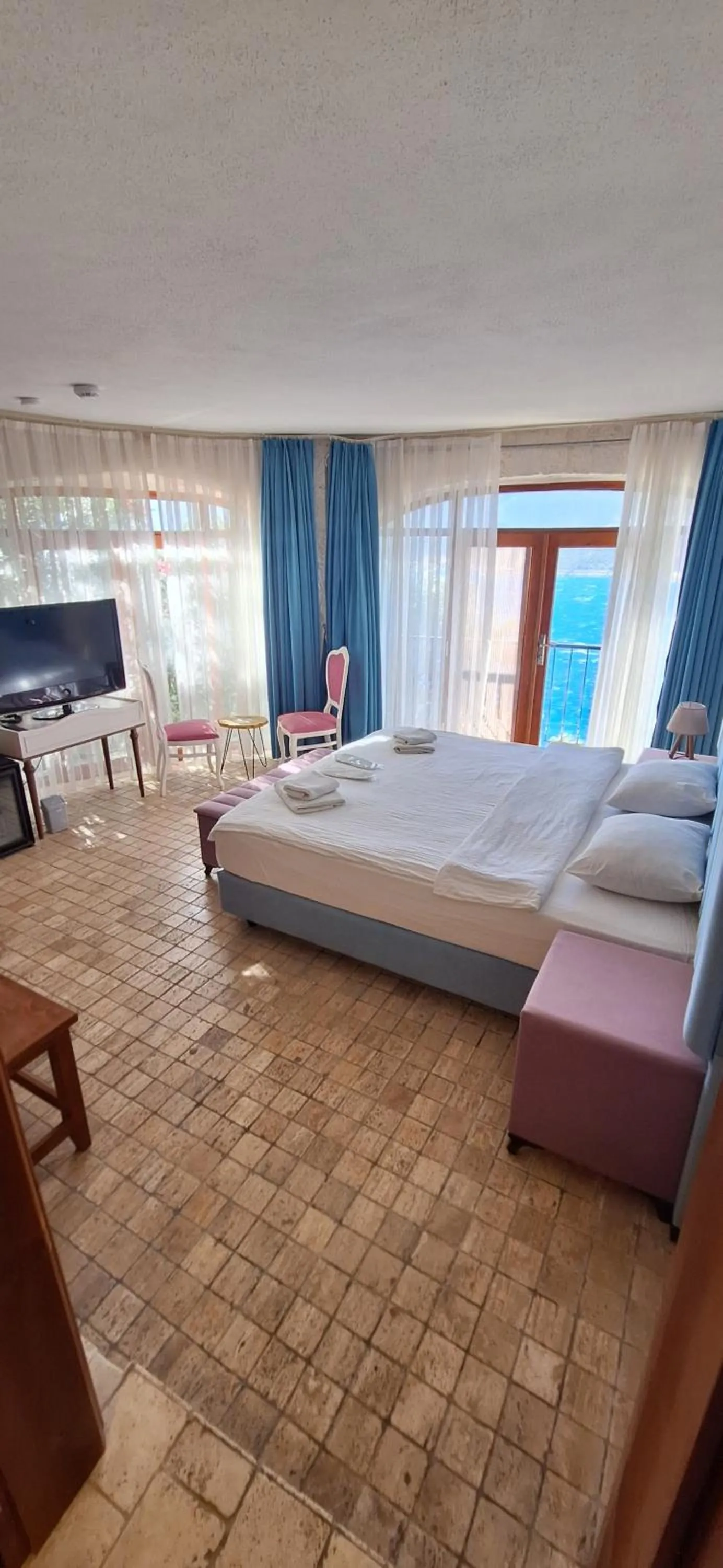 Bed in Hillcity Hotel