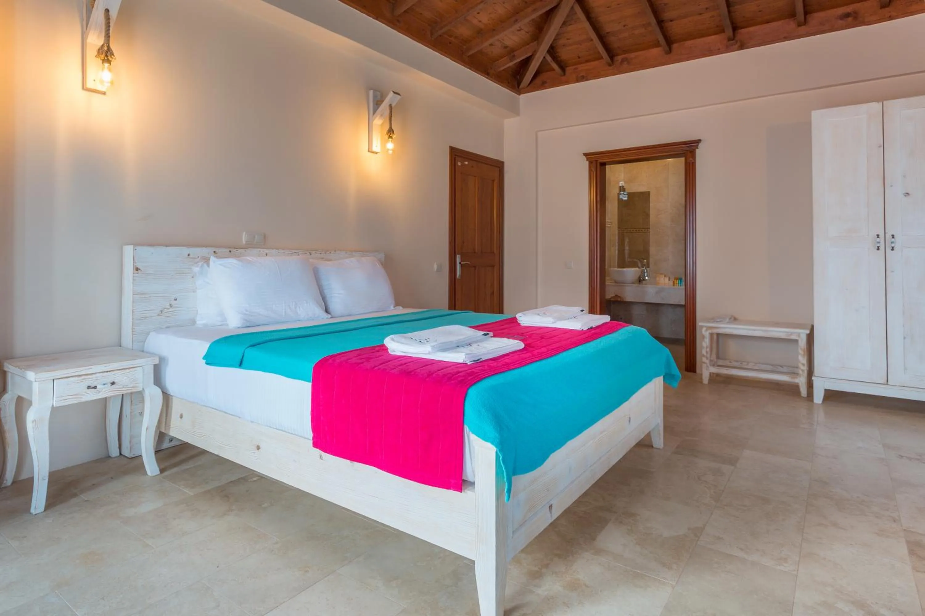 Bed in Hillcity Hotel