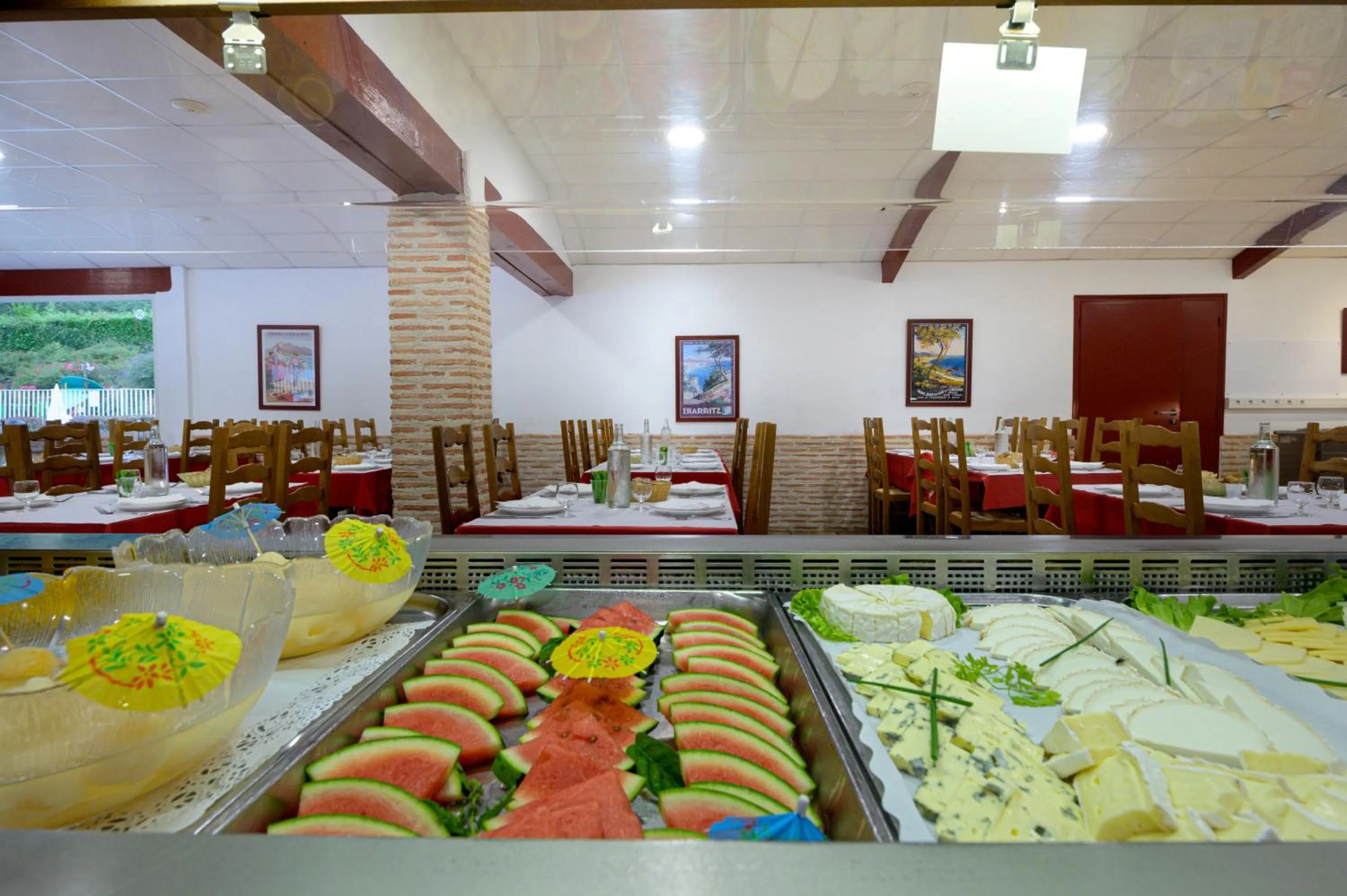 Restaurant/places to eat in Village Club Le Saint Ignace