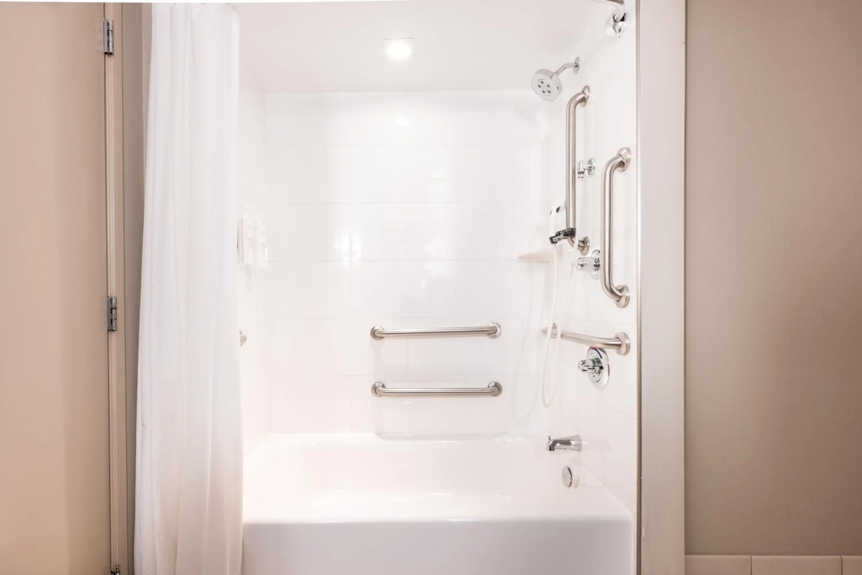 Shower in Embassy Suites by Hilton Bloomington/Minneapolis