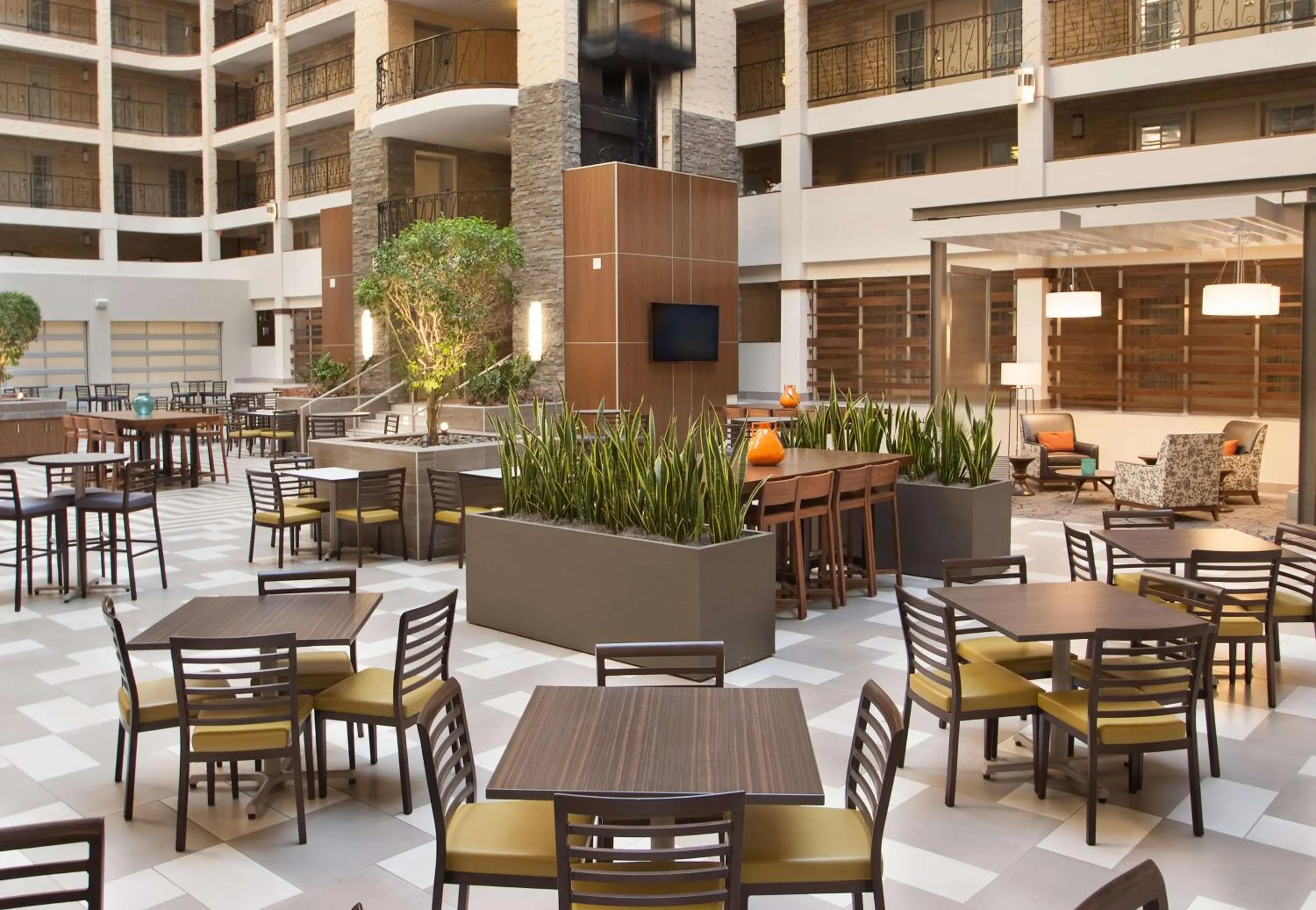 Lobby or reception in Embassy Suites by Hilton Bloomington/Minneapolis
