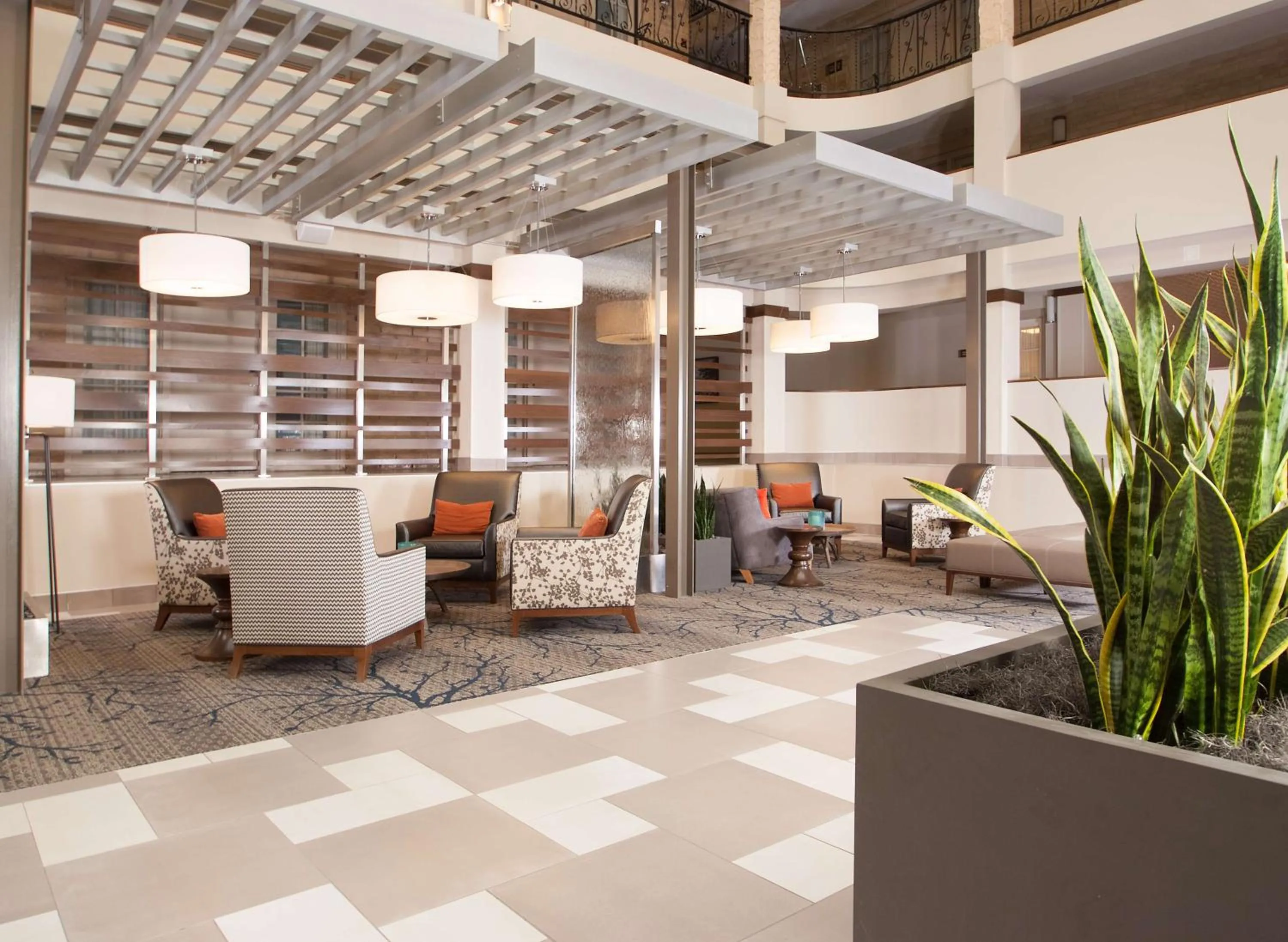 Lobby or reception in Embassy Suites by Hilton Bloomington/Minneapolis