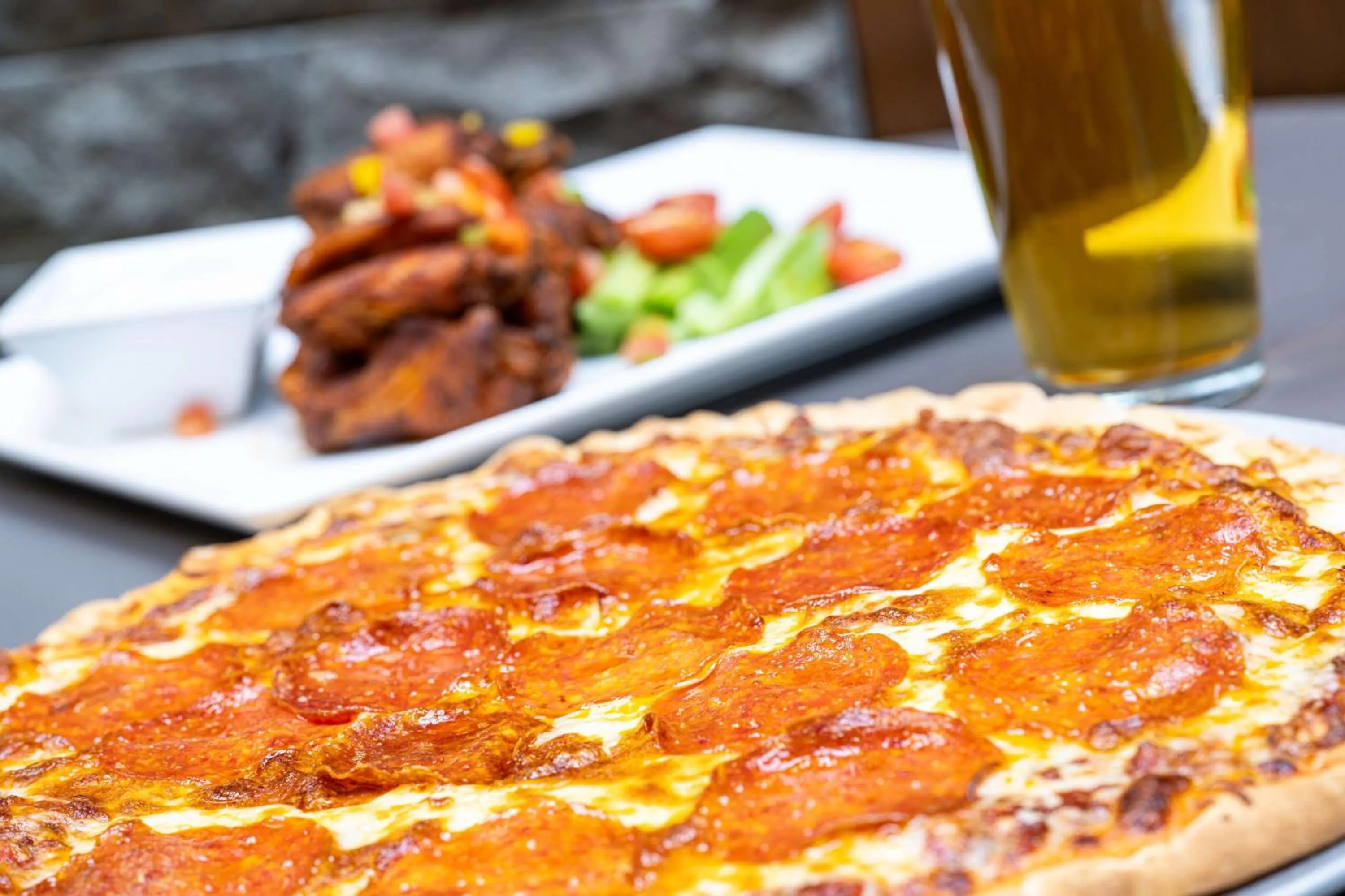 Restaurant/places to eat in Embassy Suites by Hilton Bloomington/Minneapolis