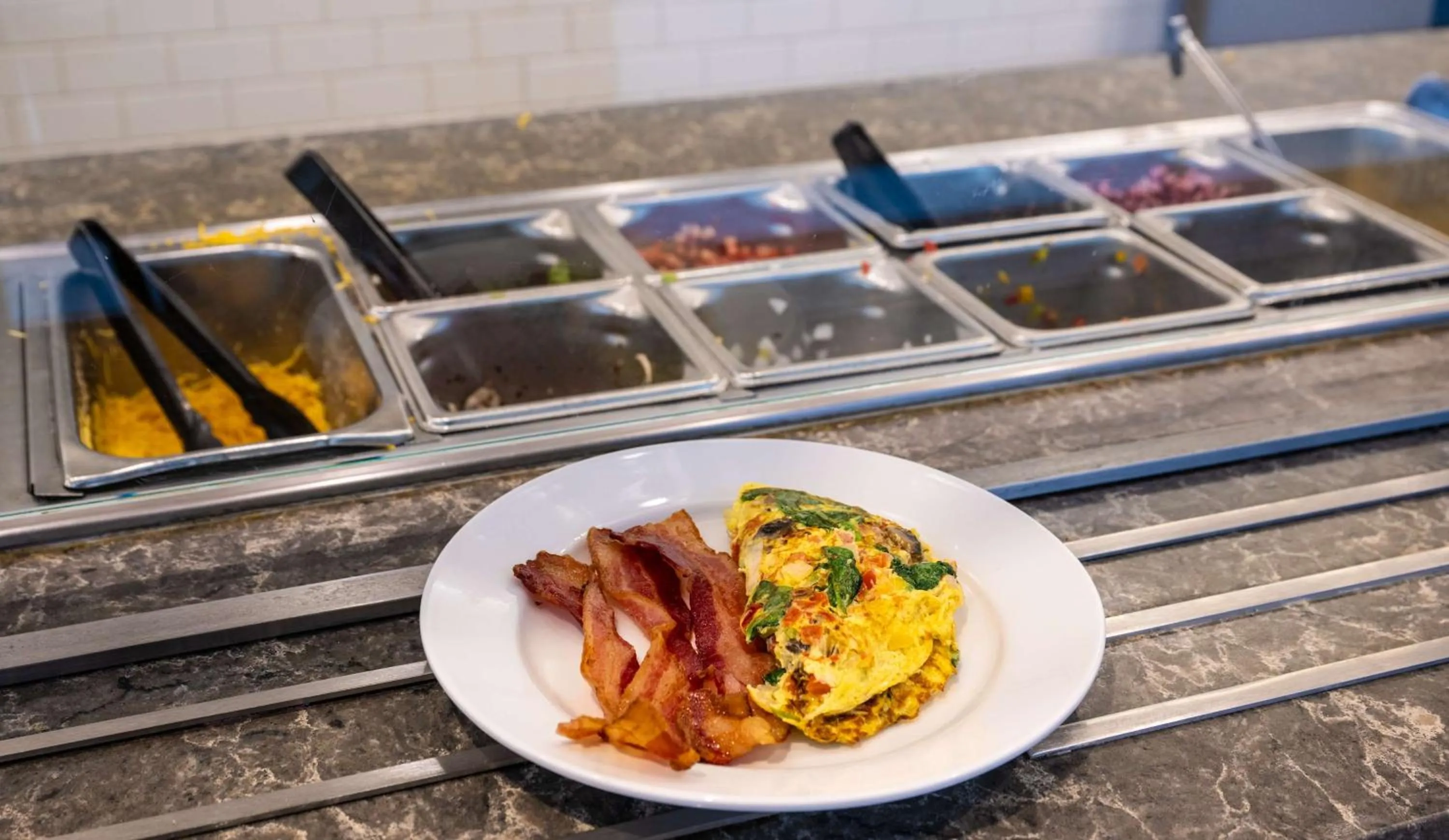 Breakfast in Embassy Suites by Hilton Bloomington/Minneapolis