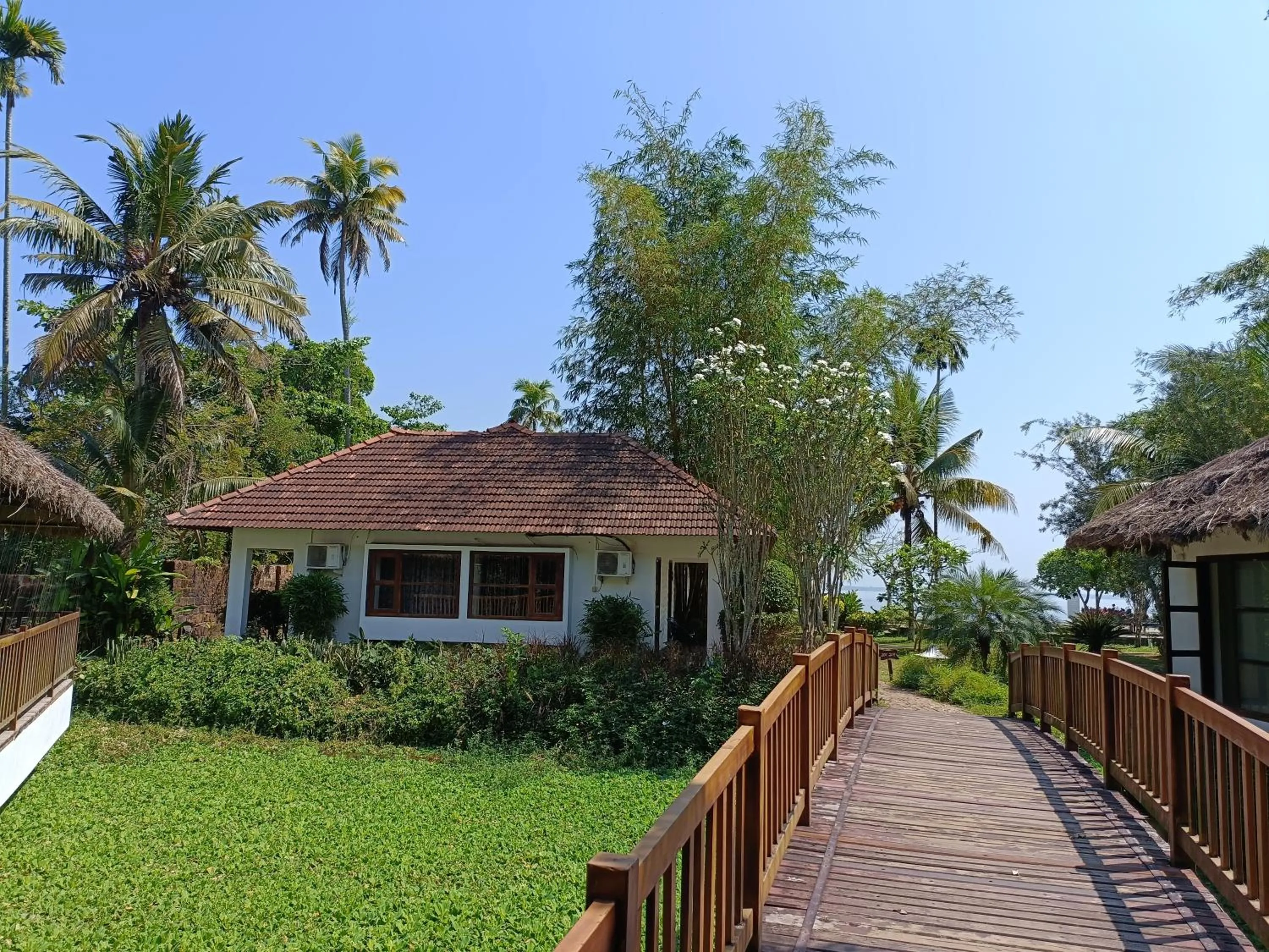 Deshadan Backwater Resort - The best sunrise view