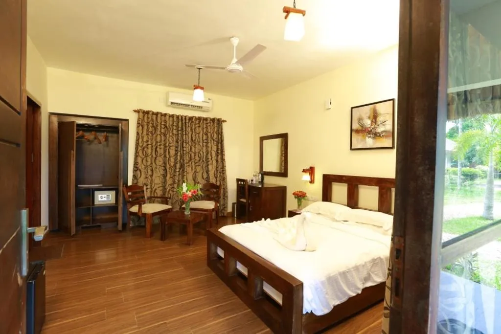 Bed in Deshadan Backwater Resort - The best sunrise view