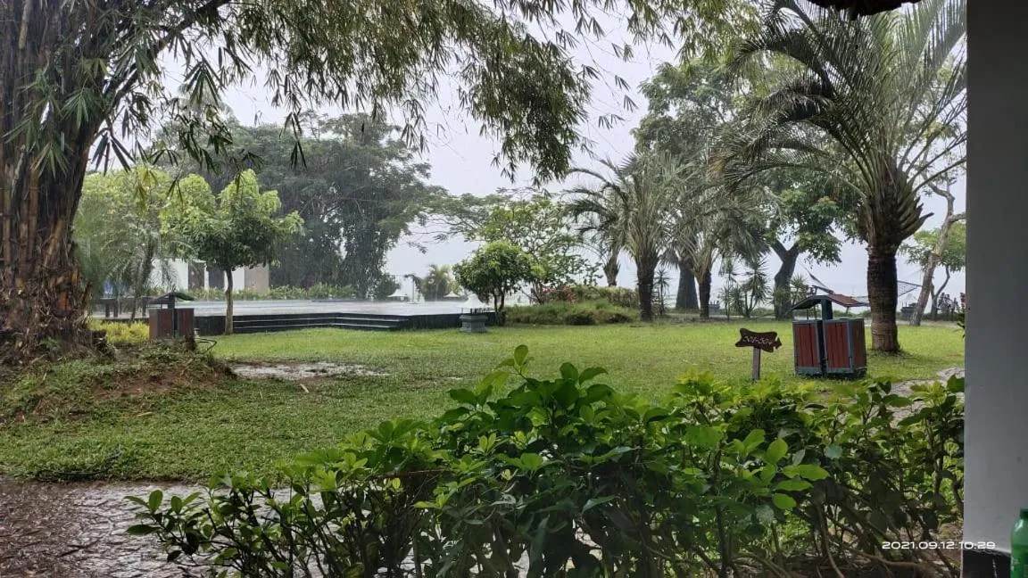 Lake view in Deshadan Backwater Resort - The best sunrise view