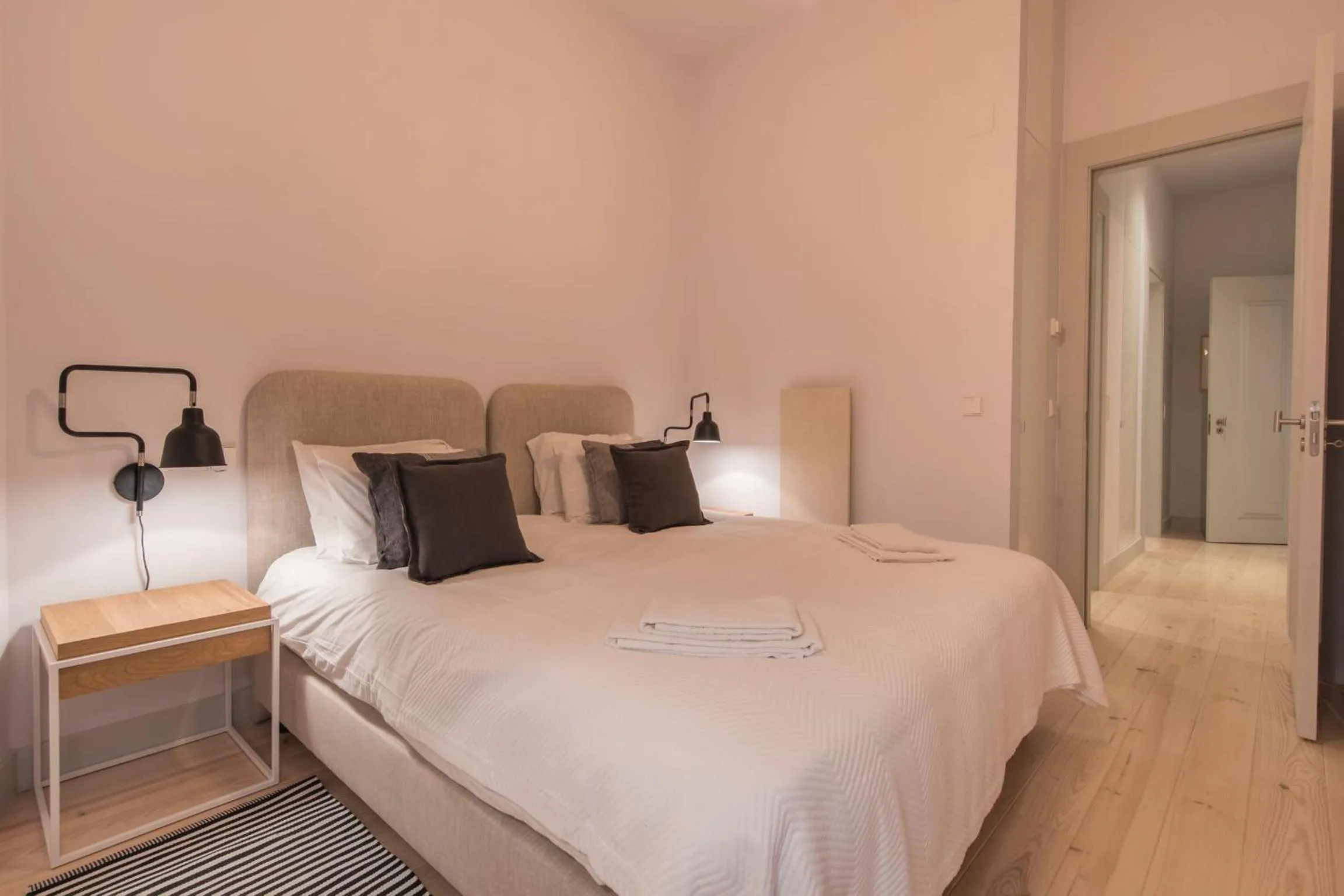 Charming 3 Bedroom Wonder Downtown by LovelyStay