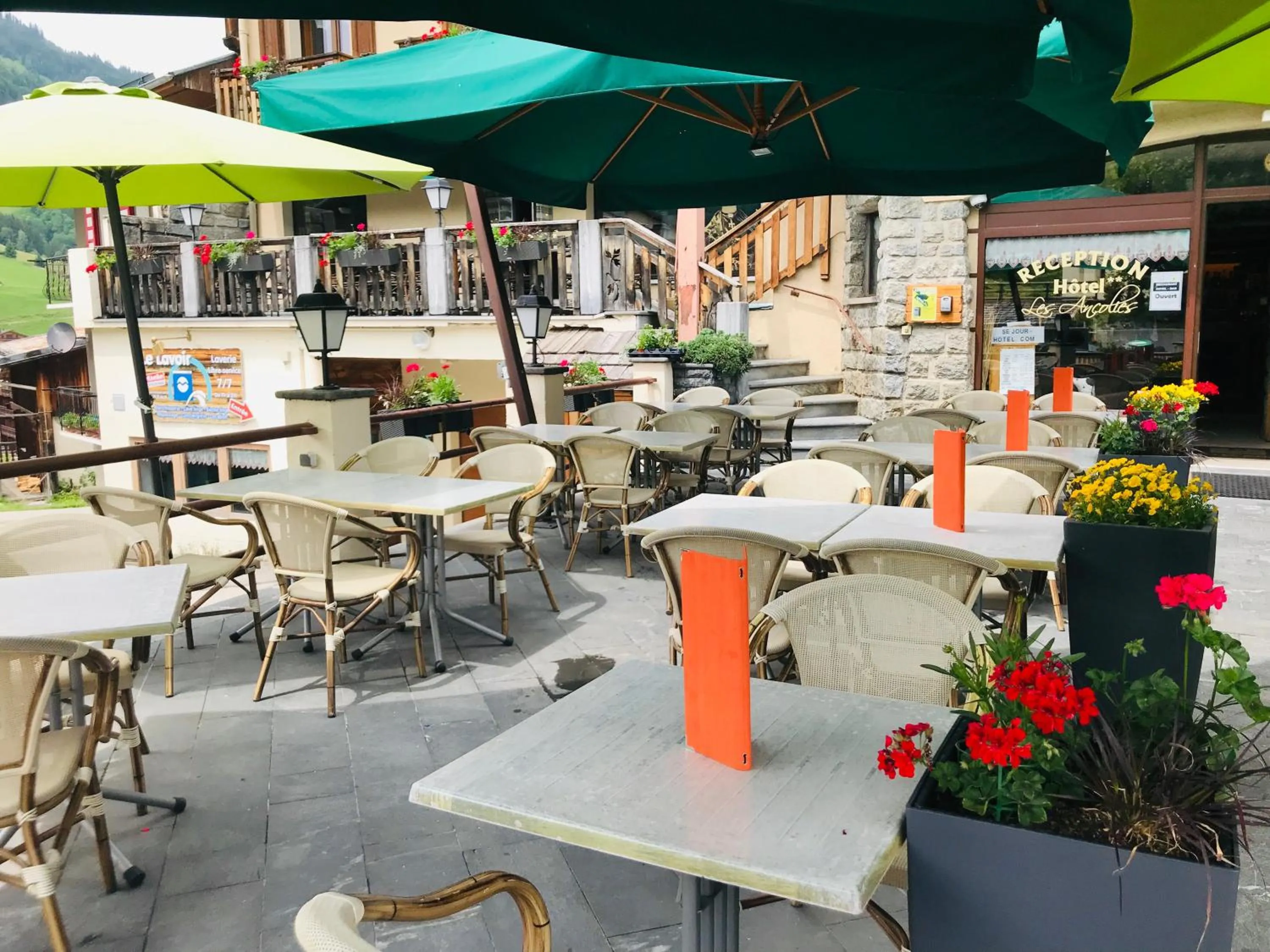 Logis Hôtel Les Ancolies