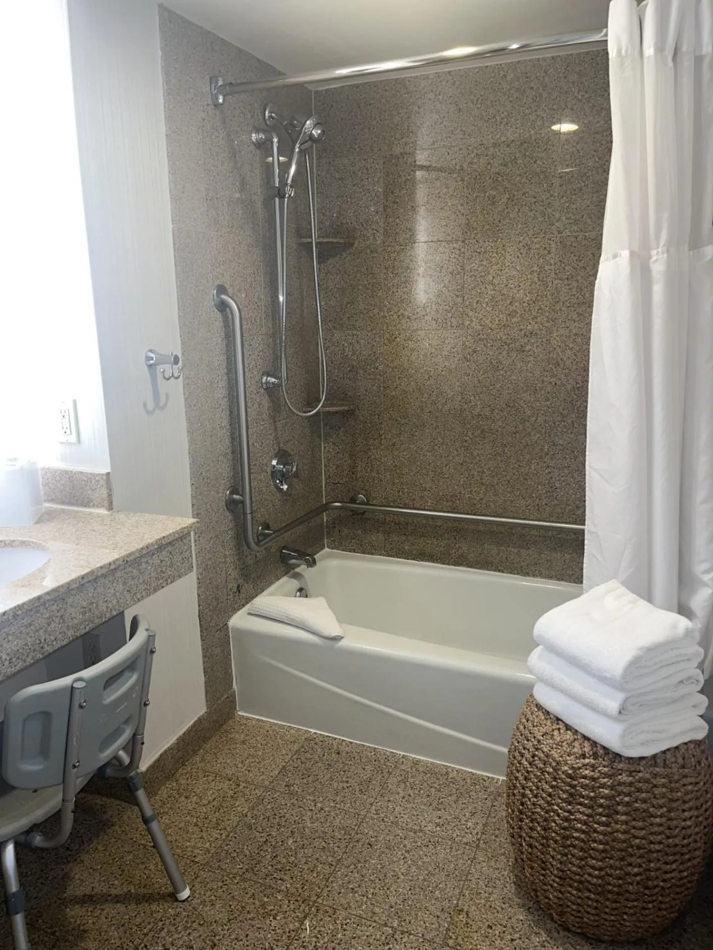 Bathroom in Hilton Ocala