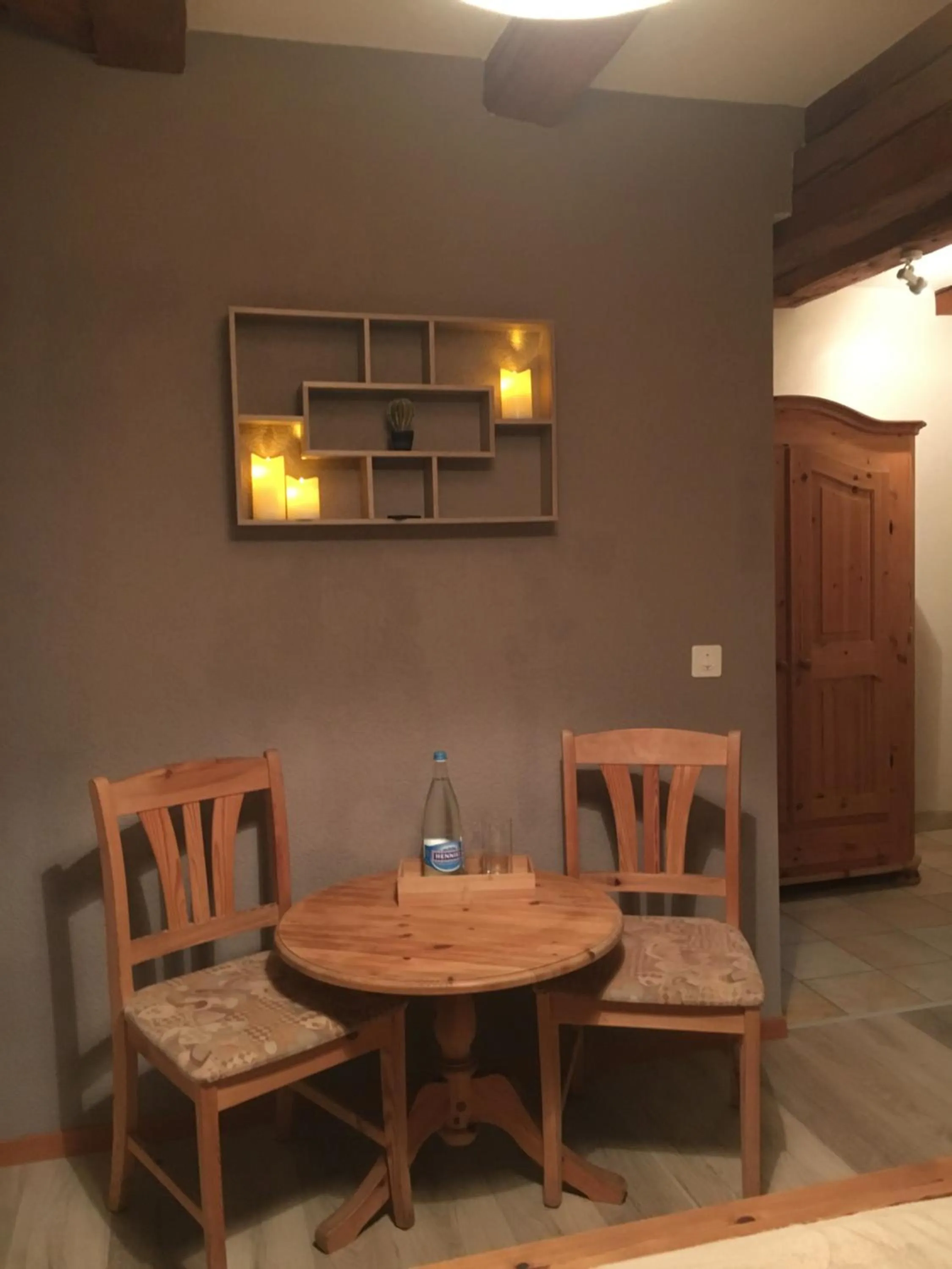 Photo of the whole room in B&B le Quinquet