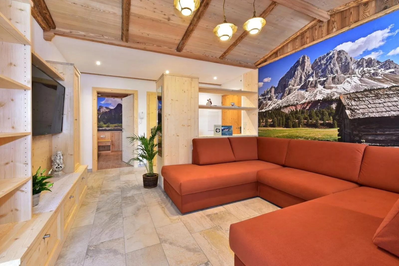 Communal lounge/ TV room in Residence Treyer