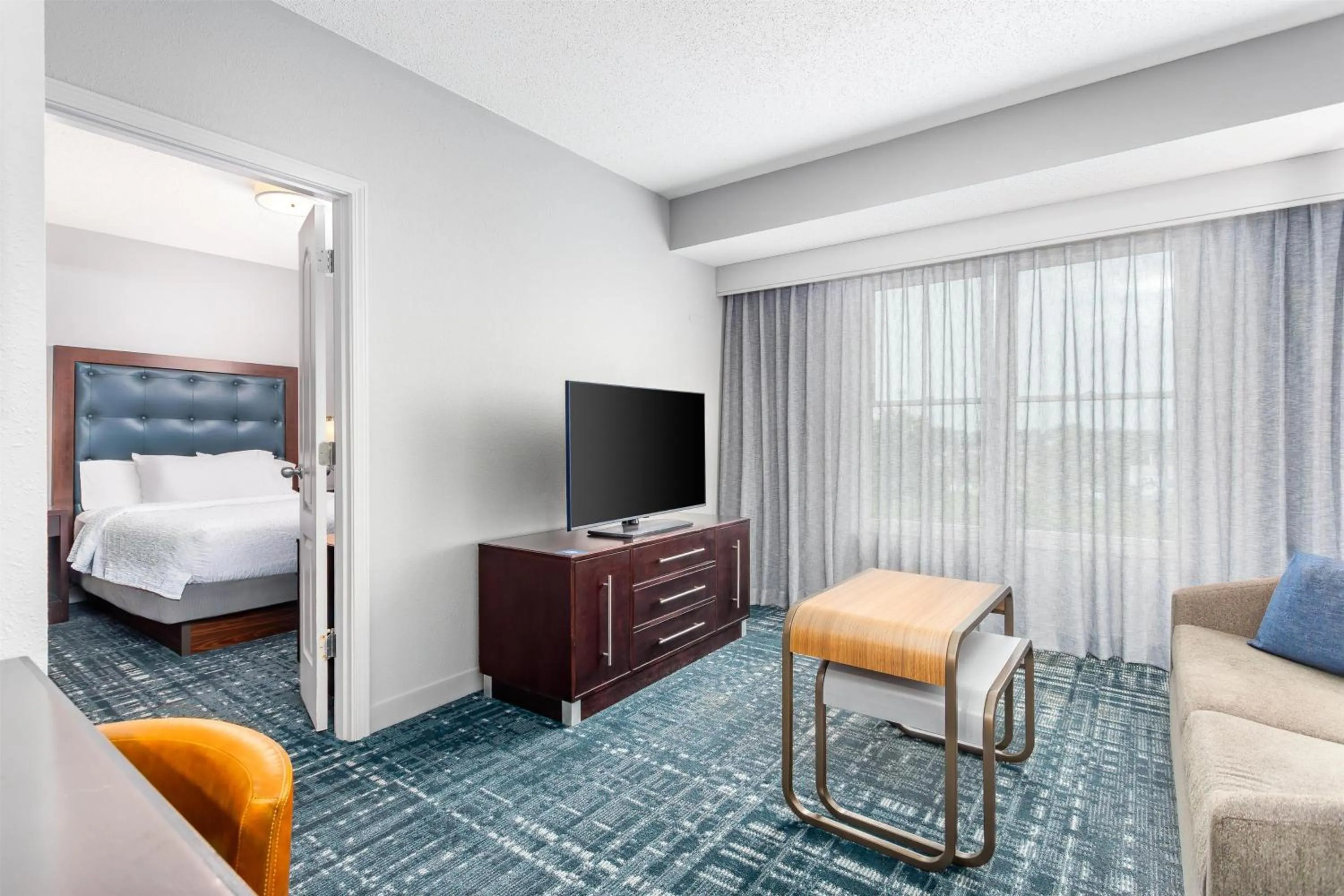 Living room, Bed in Homewood Suites by Hilton Lexington Fayette Mall