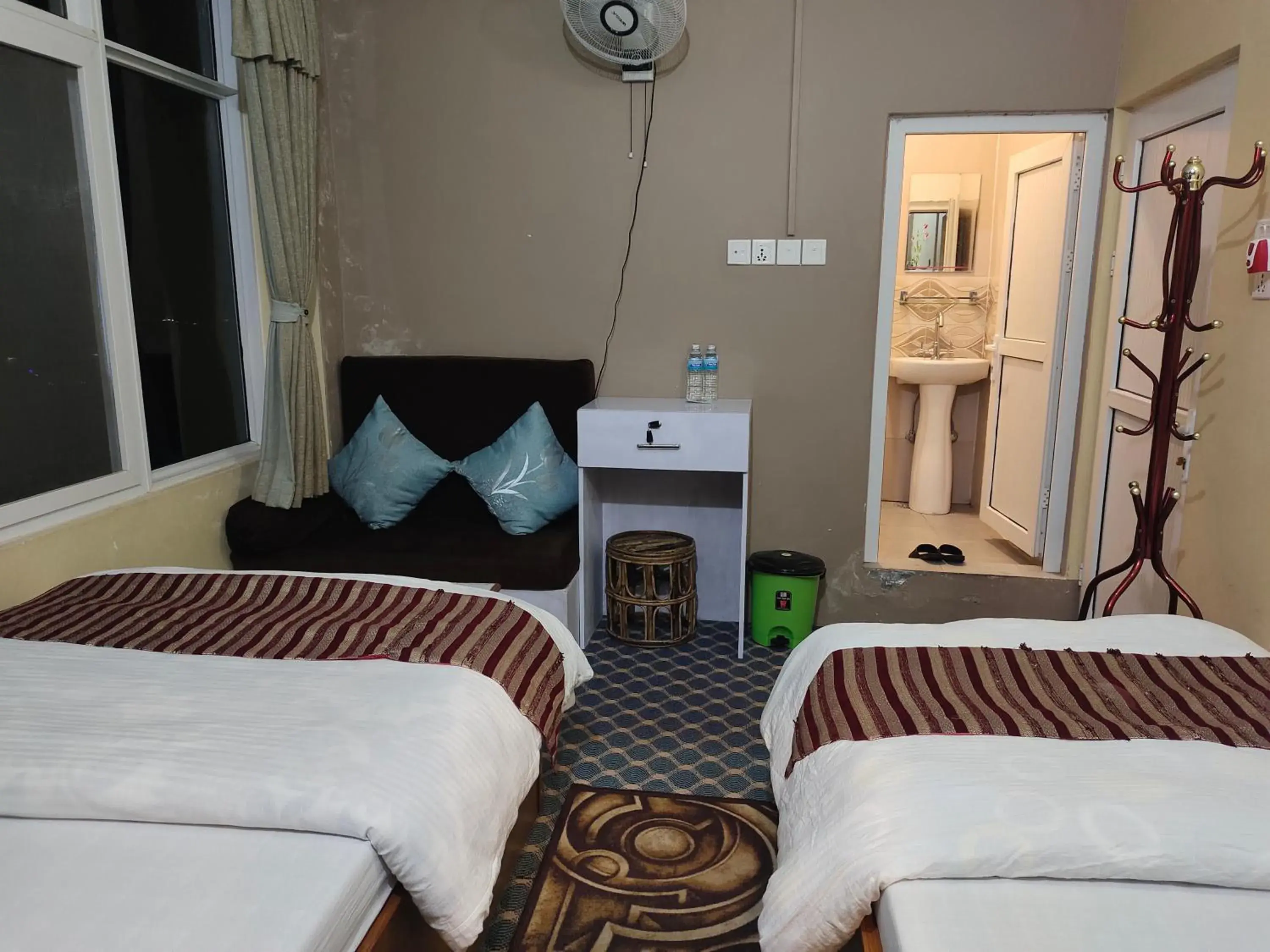 Deluxe Triple Room in Hotel High Ground Inn Sarangkot Deluxe Triple Room in Hotel High Ground Inn Sarangkot