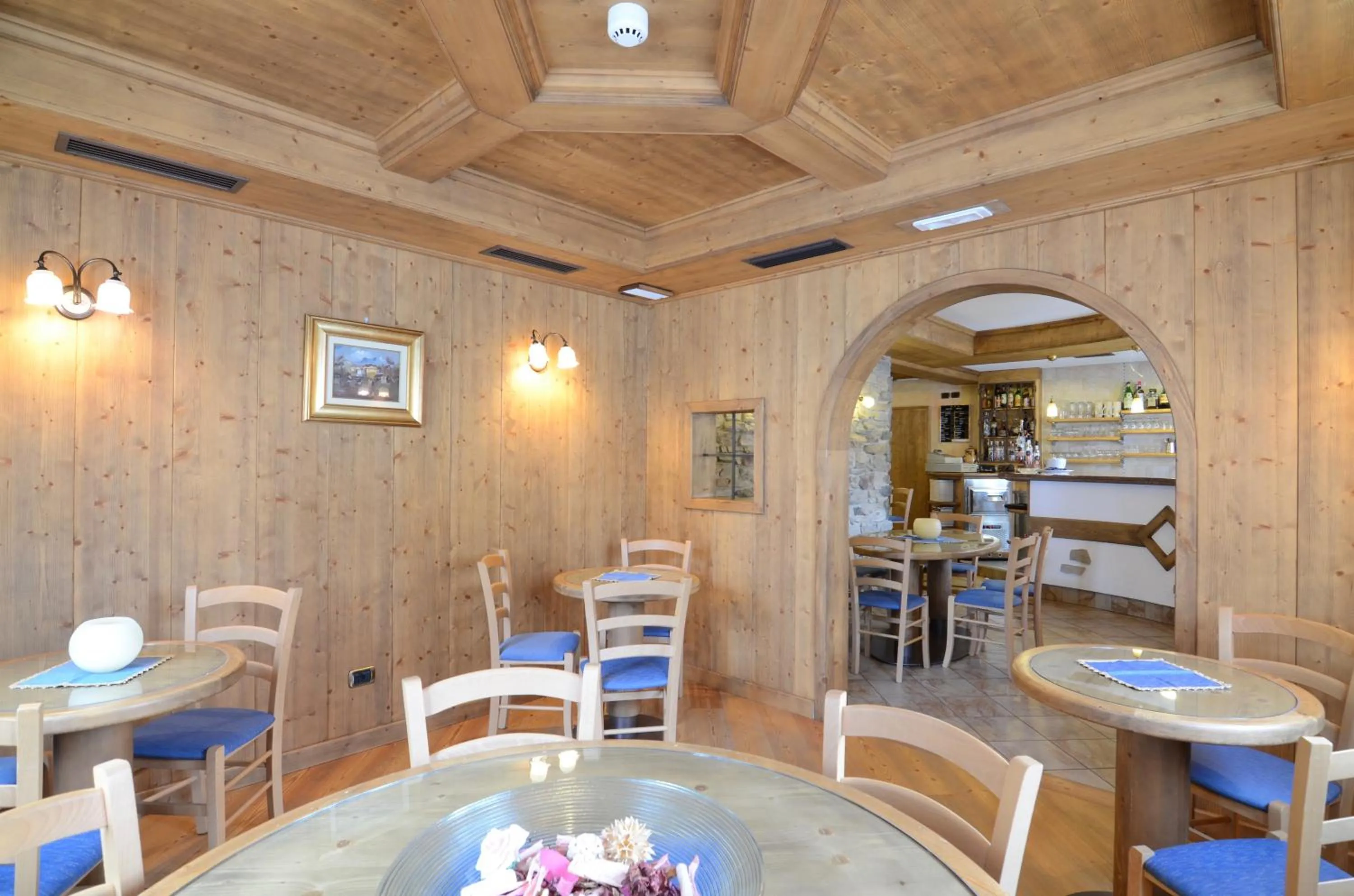 Lounge or bar in Albergo Alpenrose