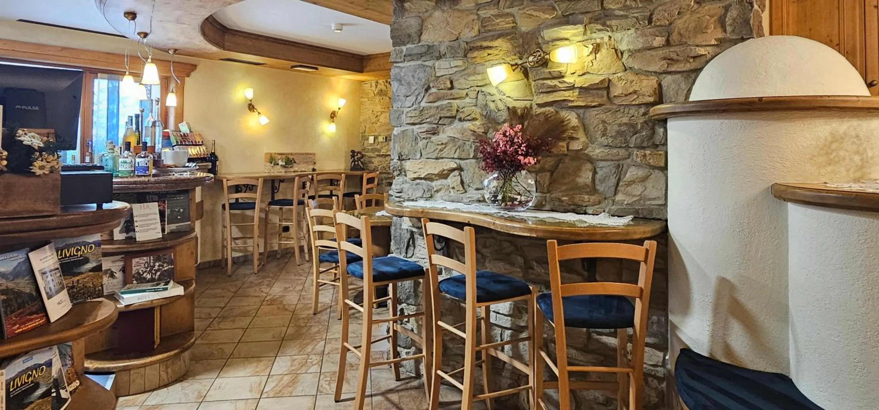 Seating area in Albergo Alpenrose