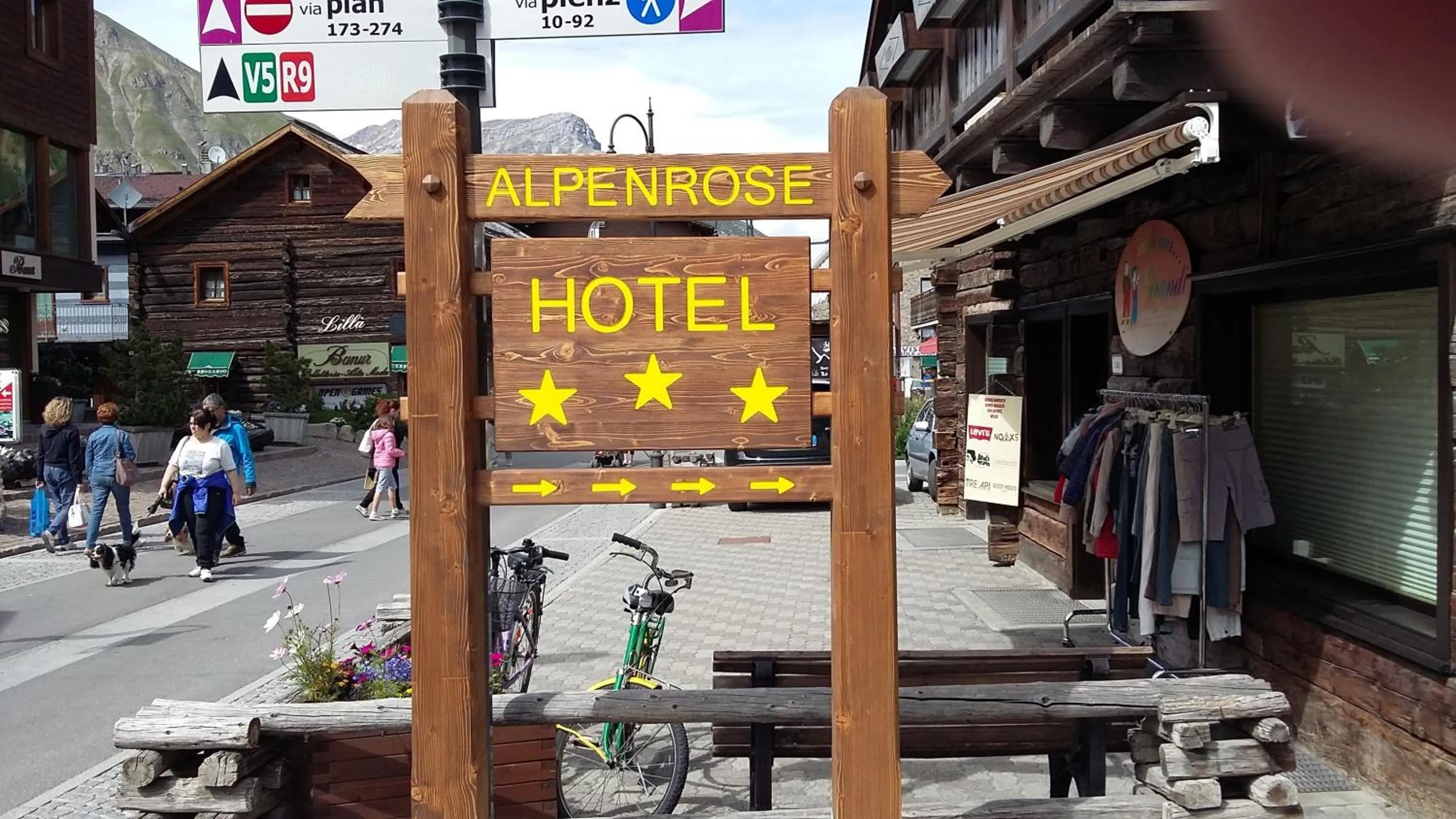 Property logo or sign in Albergo Alpenrose