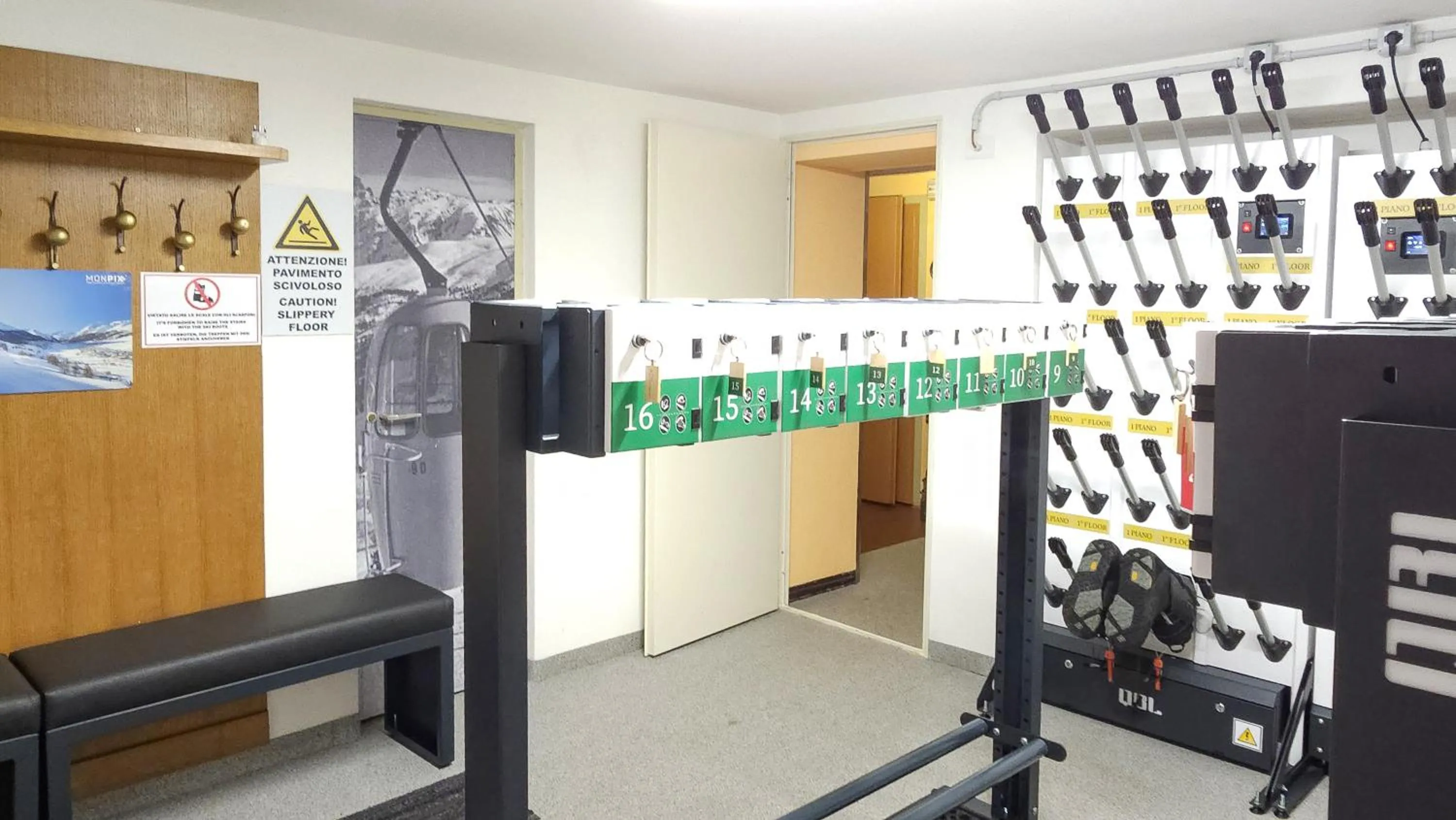 Skiing in Albergo Alpenrose