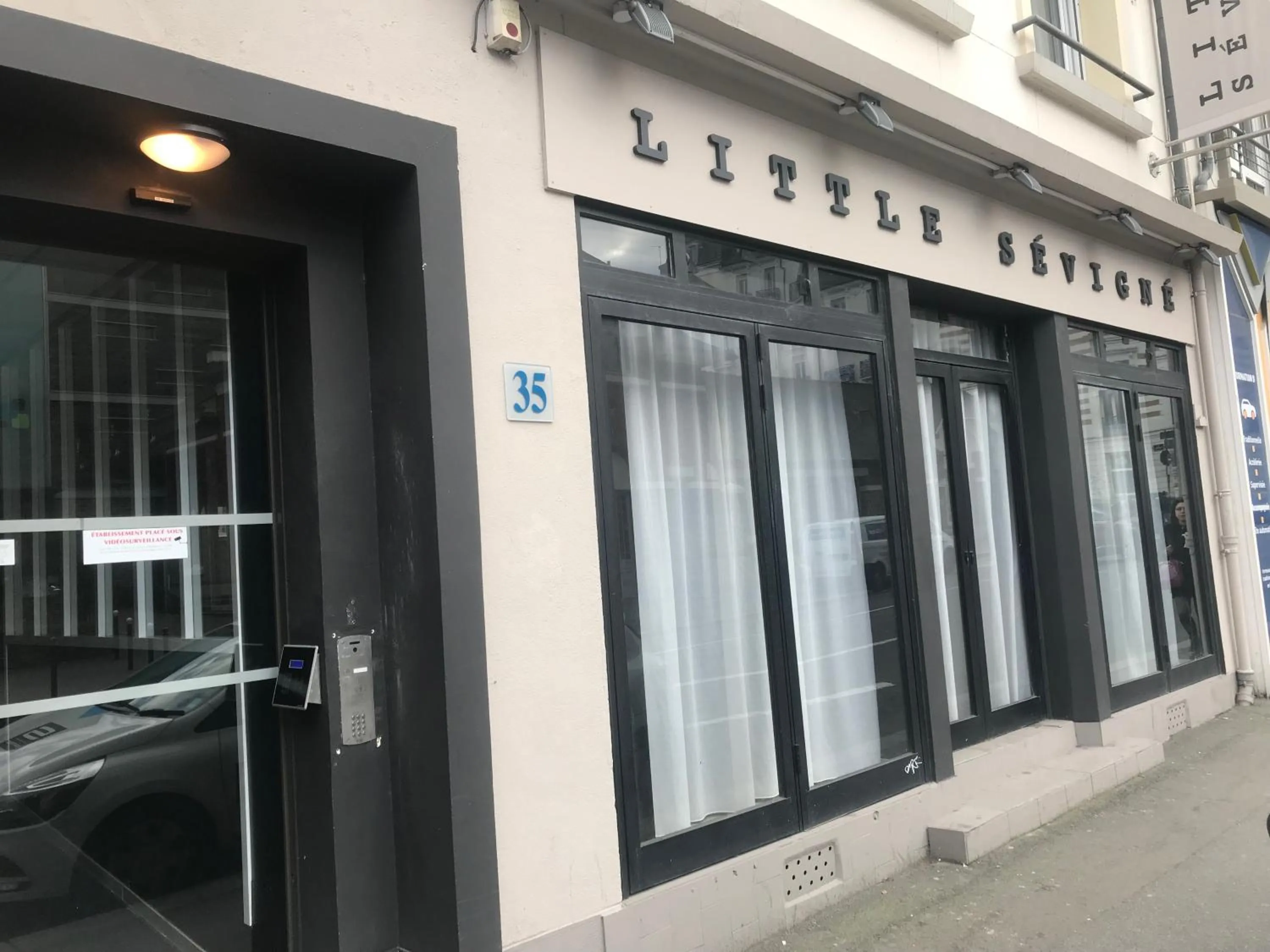 Property building in Résidence Little Sévigné