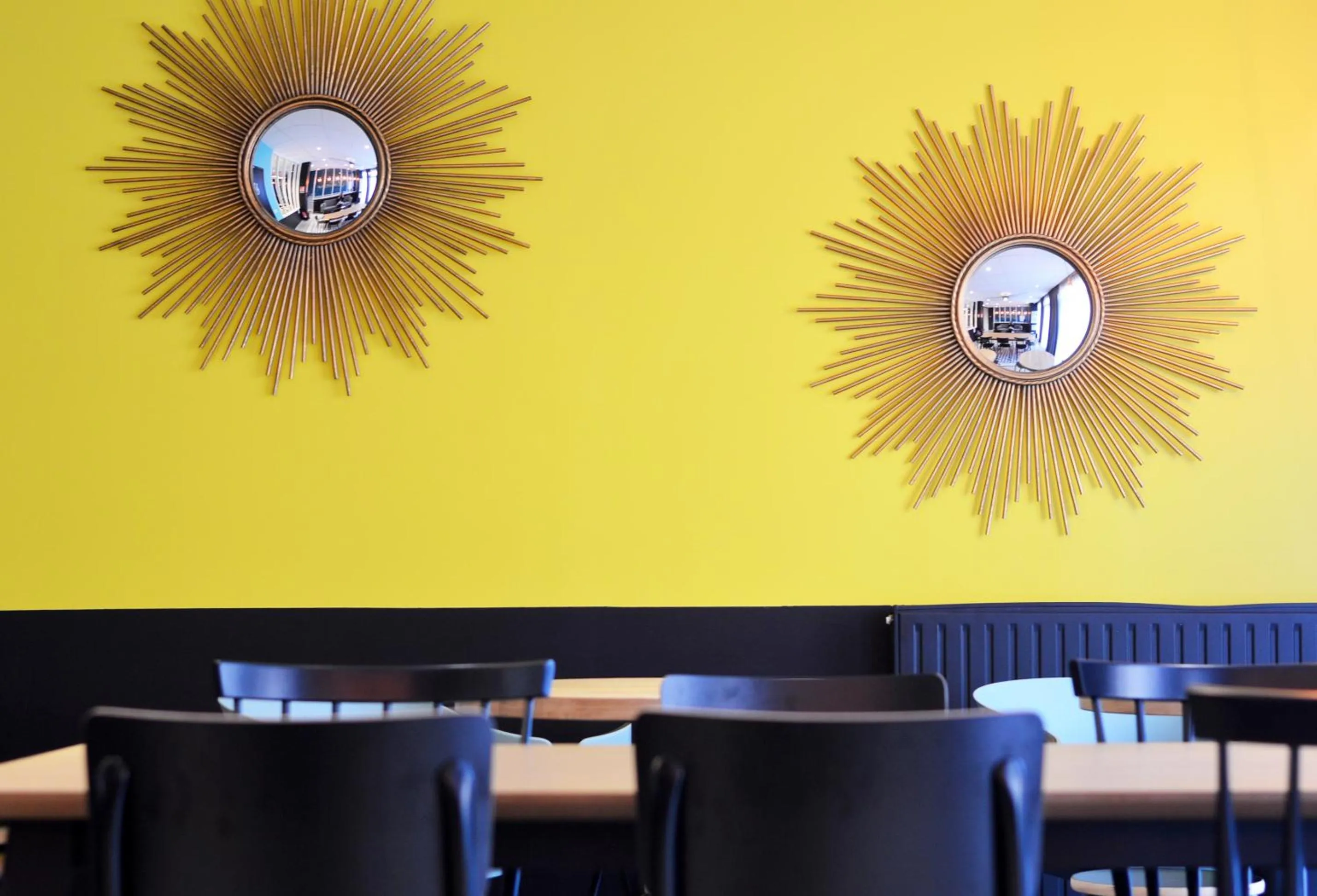 Communal lounge/ TV room in Résidence Little Sévigné