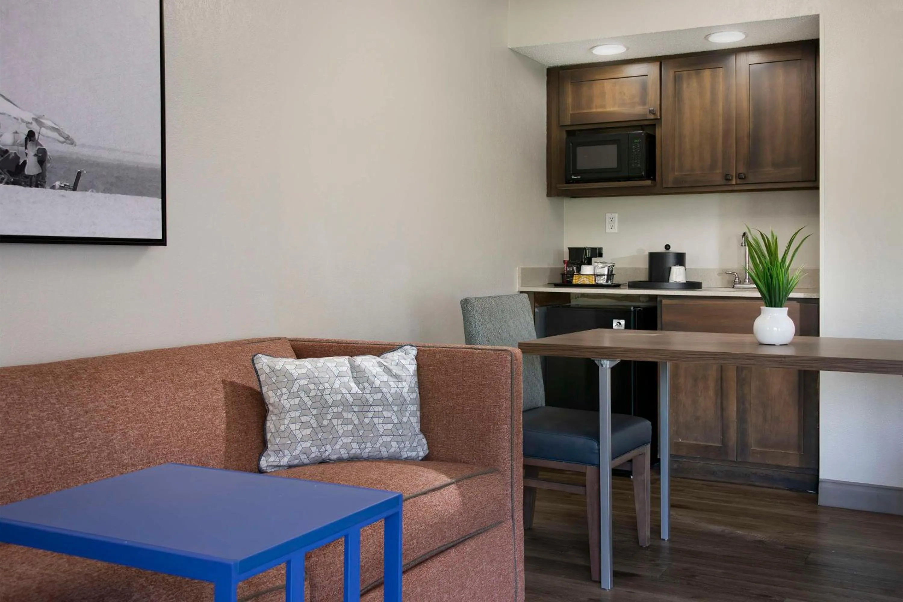 Living room in Hampton Inn Northwood