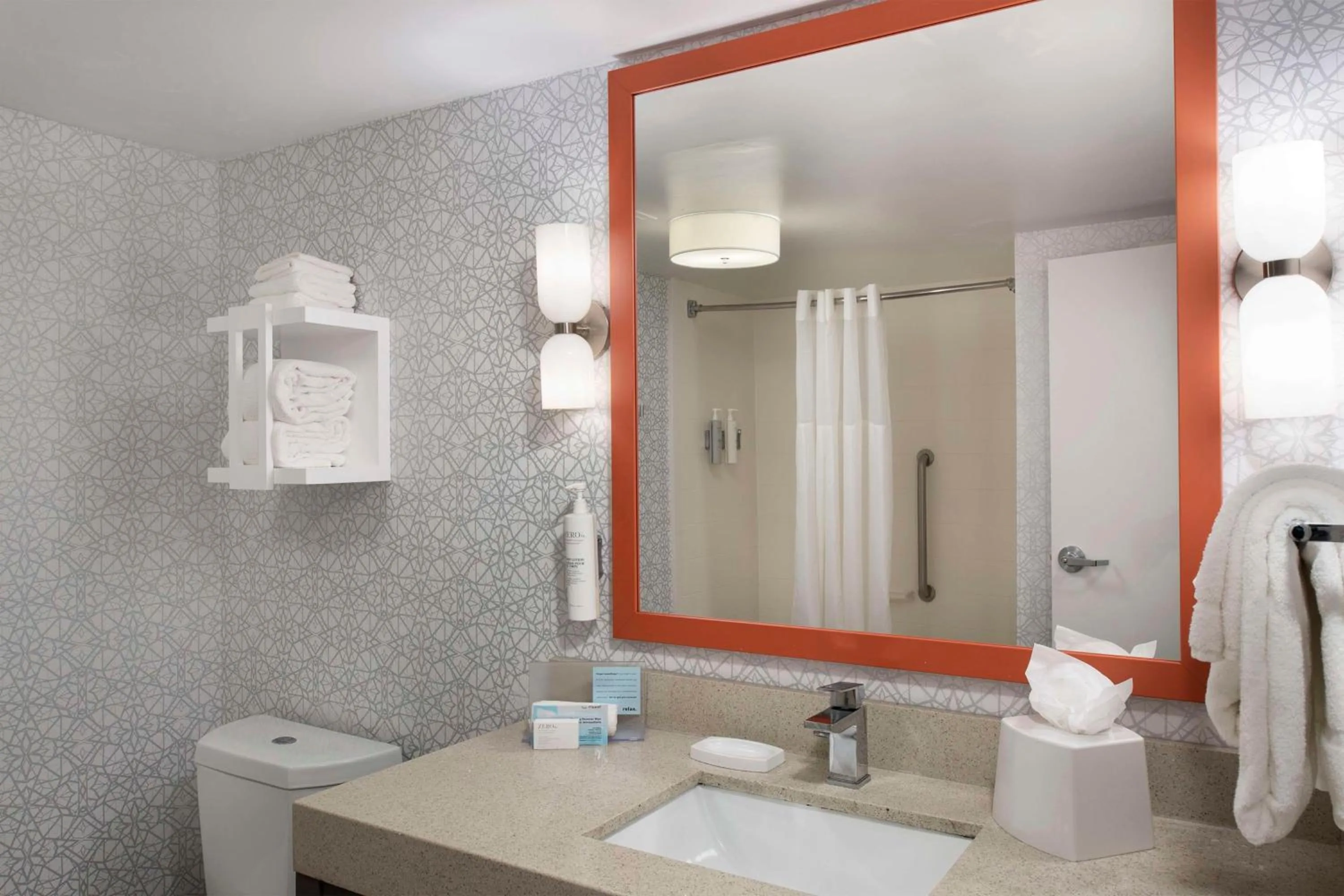 Bathroom in Hampton Inn Northwood