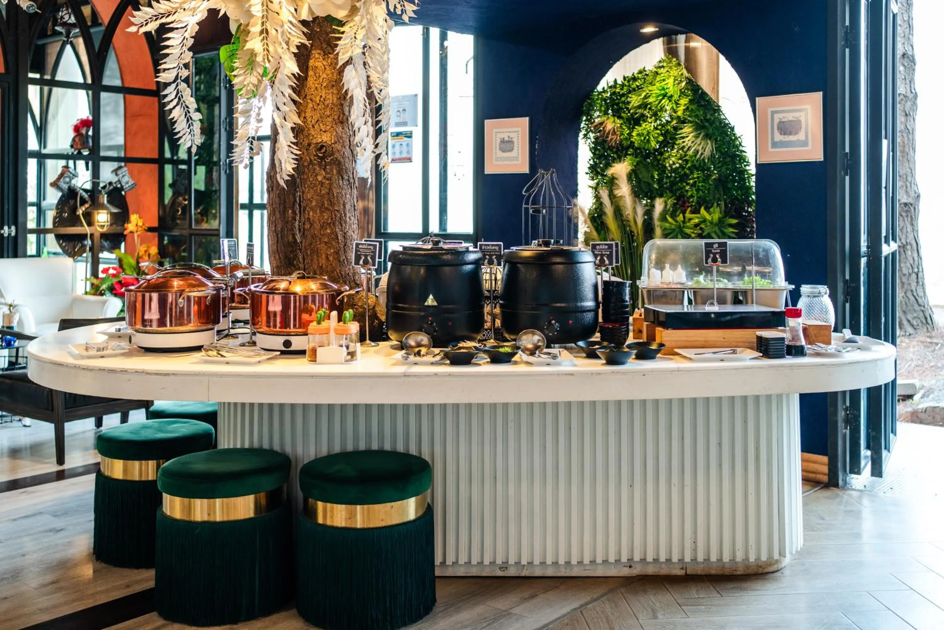 Buffet breakfast in Villa PaSon