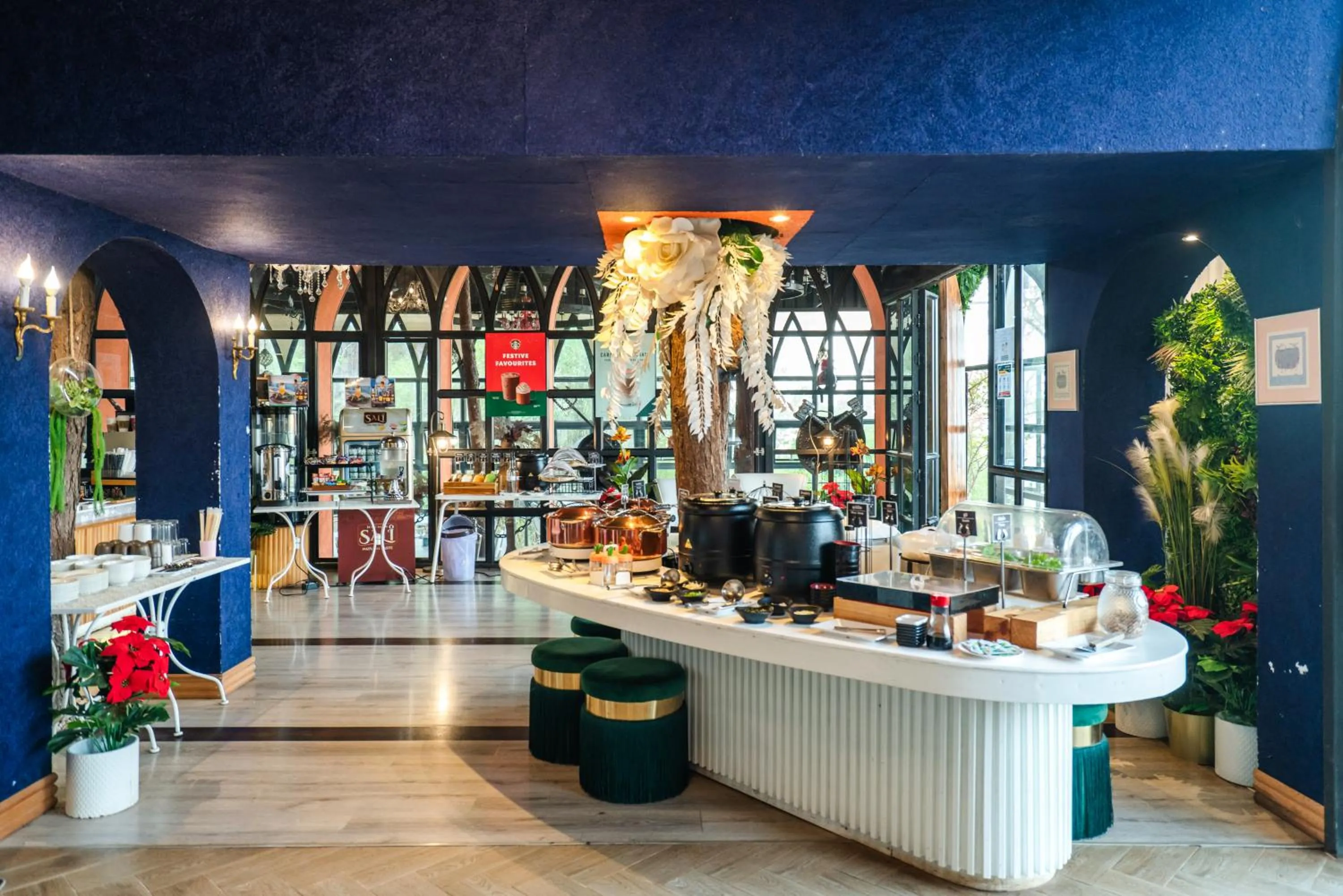 Buffet breakfast in Villa PaSon