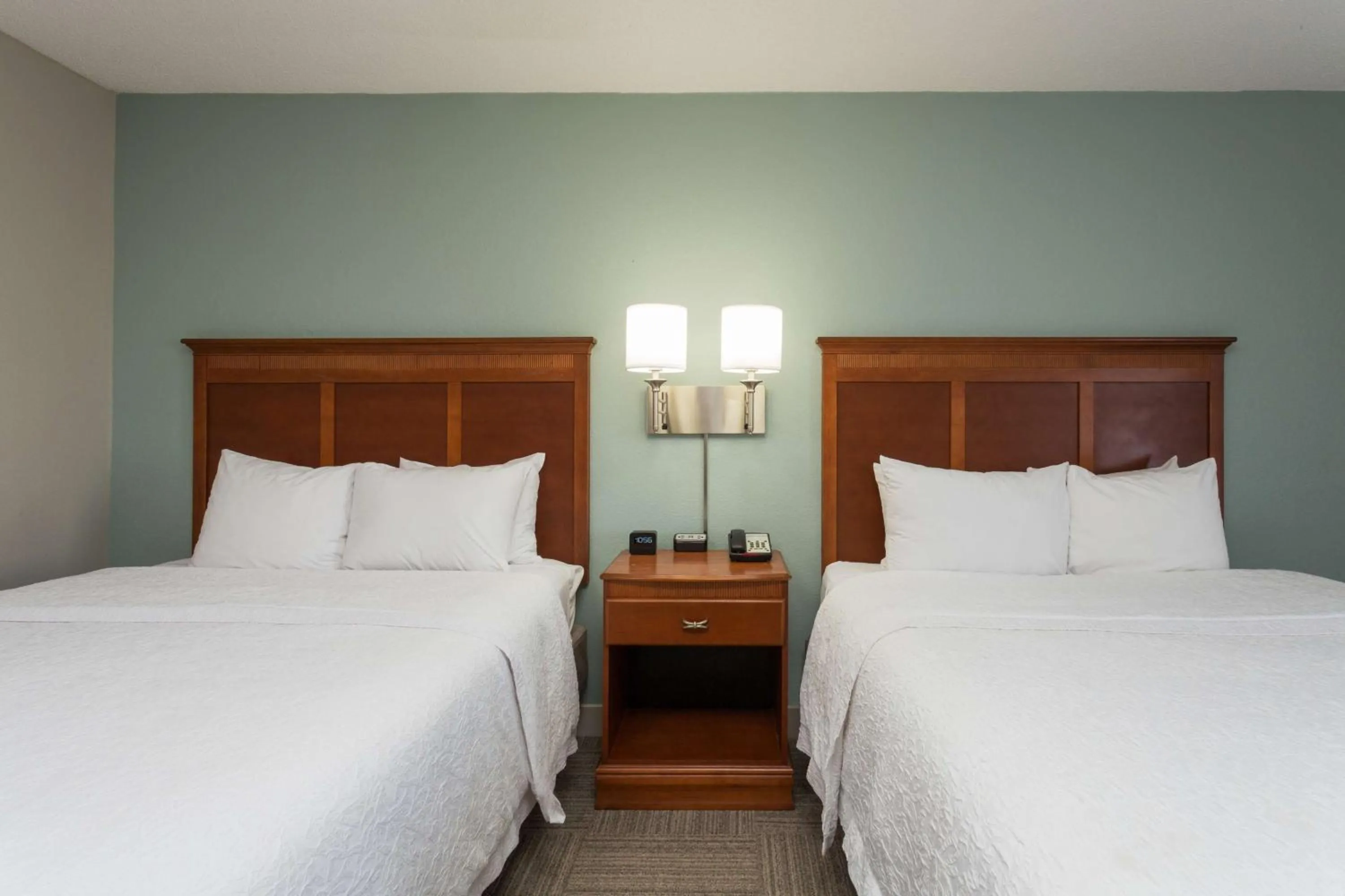 Bed in Hampton Inn Harbourgate